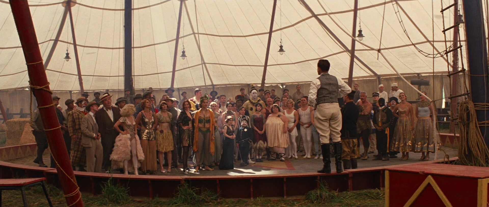 Water for Elephants (2011), wide, 2.35:1 — film still