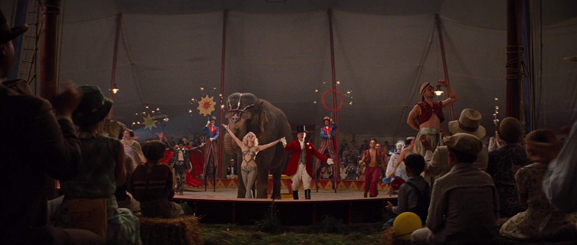 Water for Elephants (2011), wide, 2.35:1 — film still