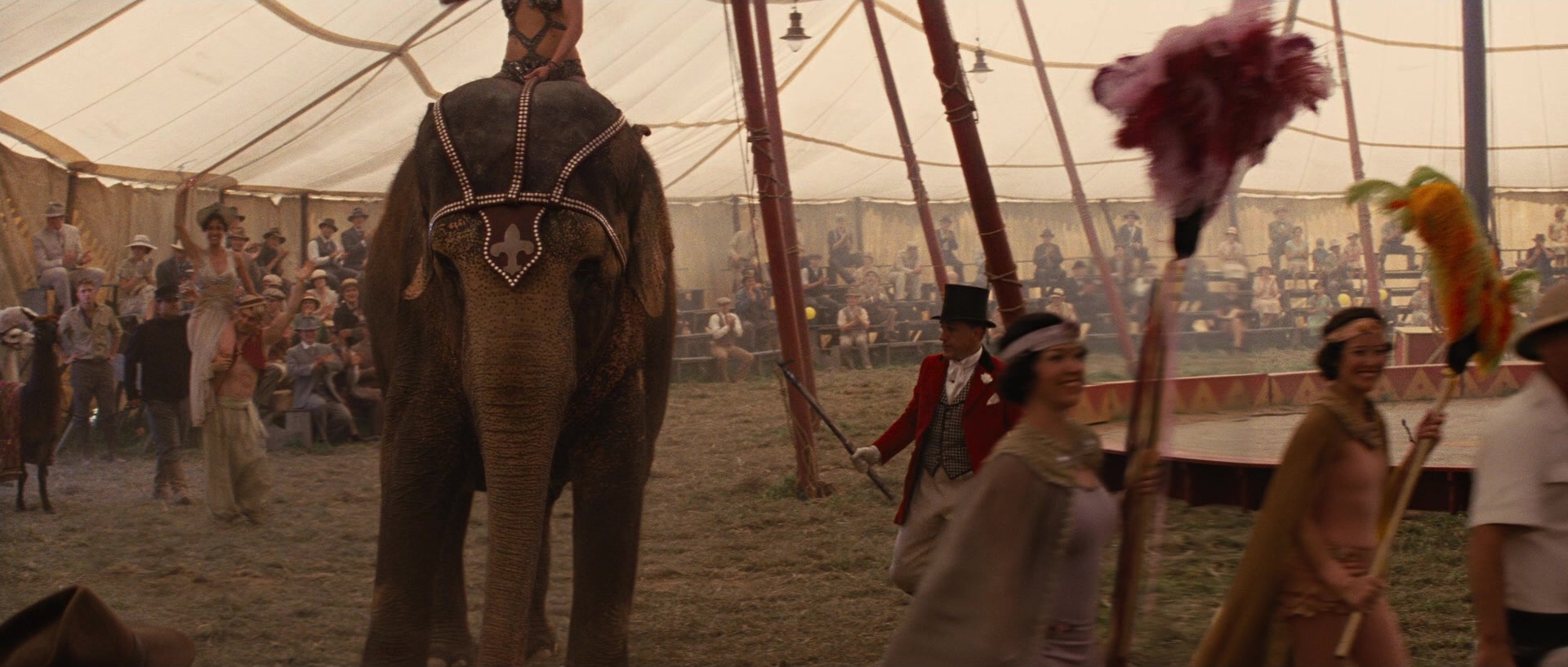 Water for Elephants (2011), wide, 2.35:1 — film still