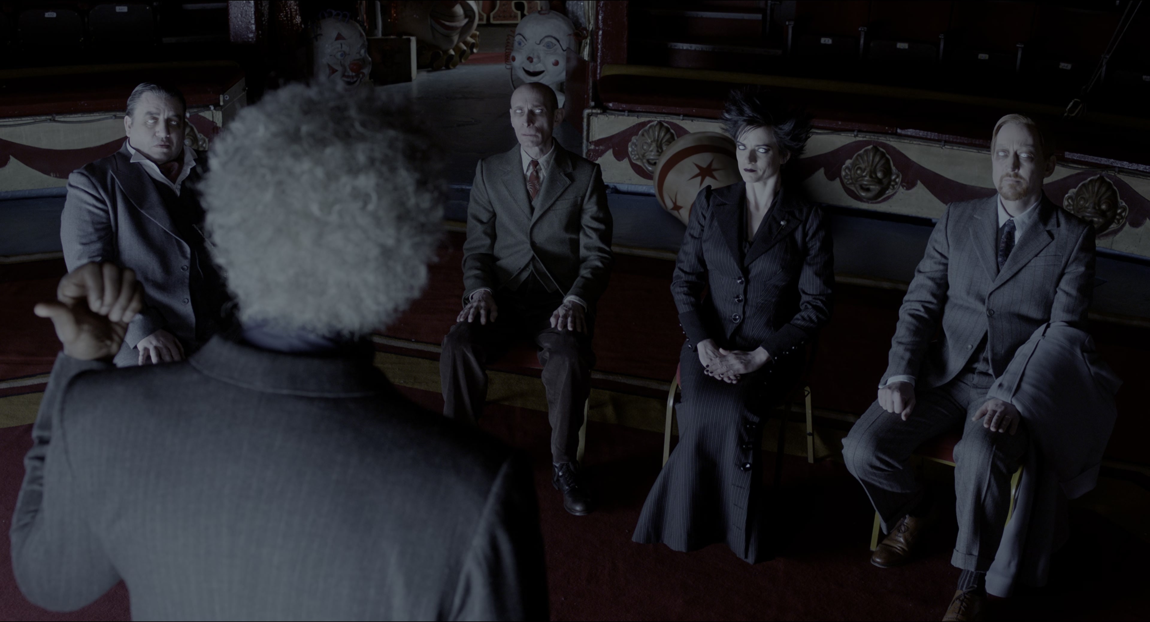 Miss Peregrine's Home for Peculiar Children (2016), wide, 1.85:1 — film still