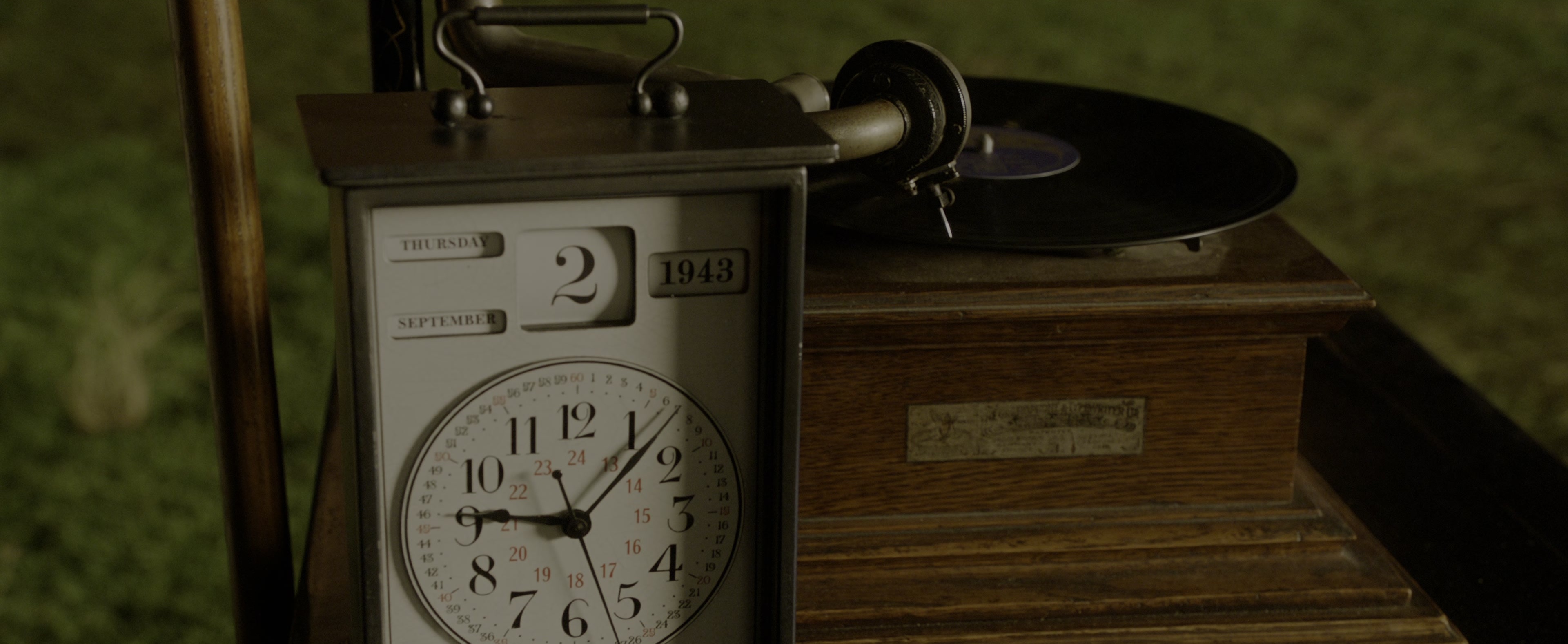 Miss Peregrine's Home for Peculiar Children (2016), close, 2.44:1 — film still