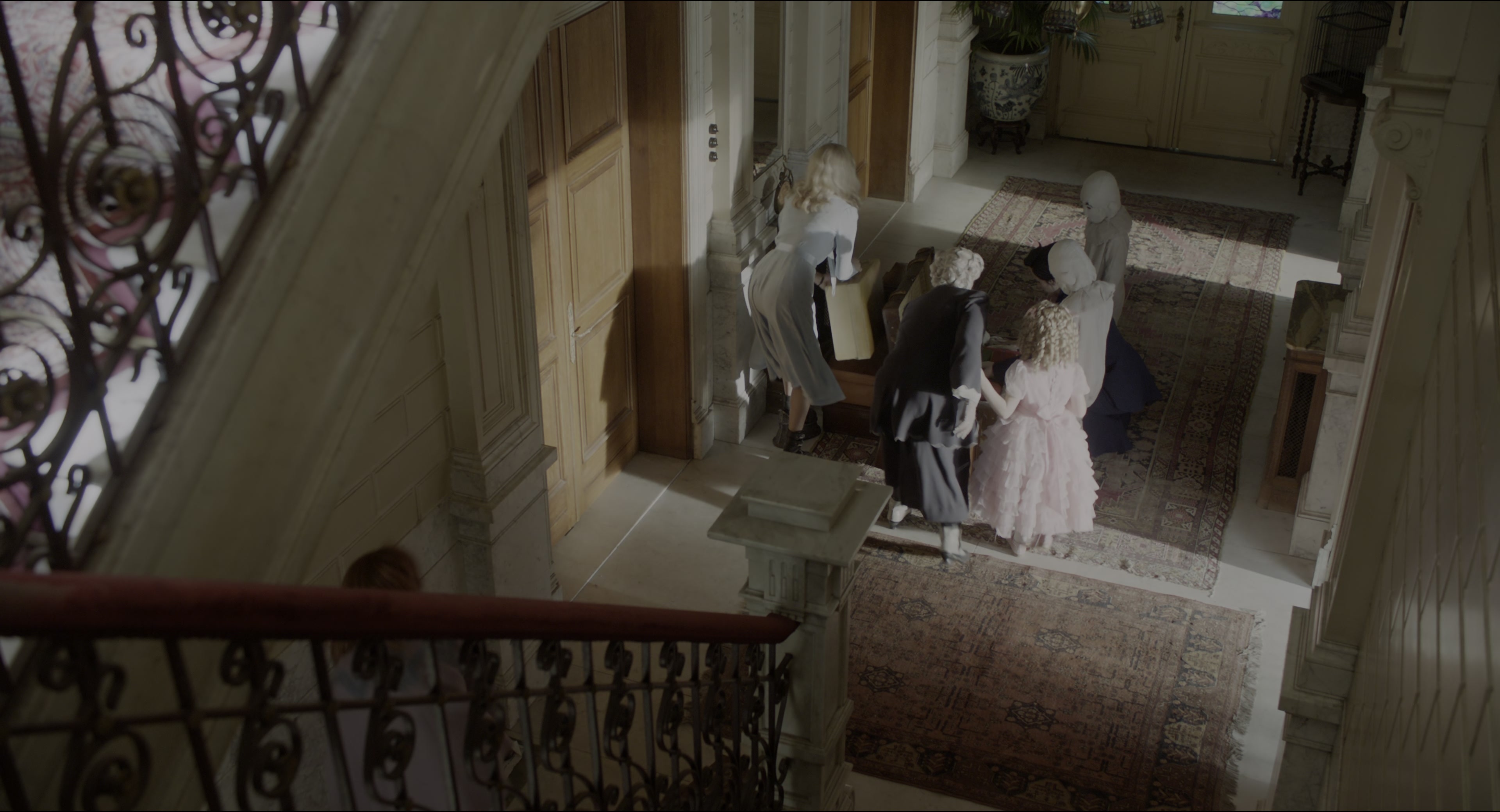 Miss Peregrine's Home for Peculiar Children (2016), wide, 1.85:1 — film still