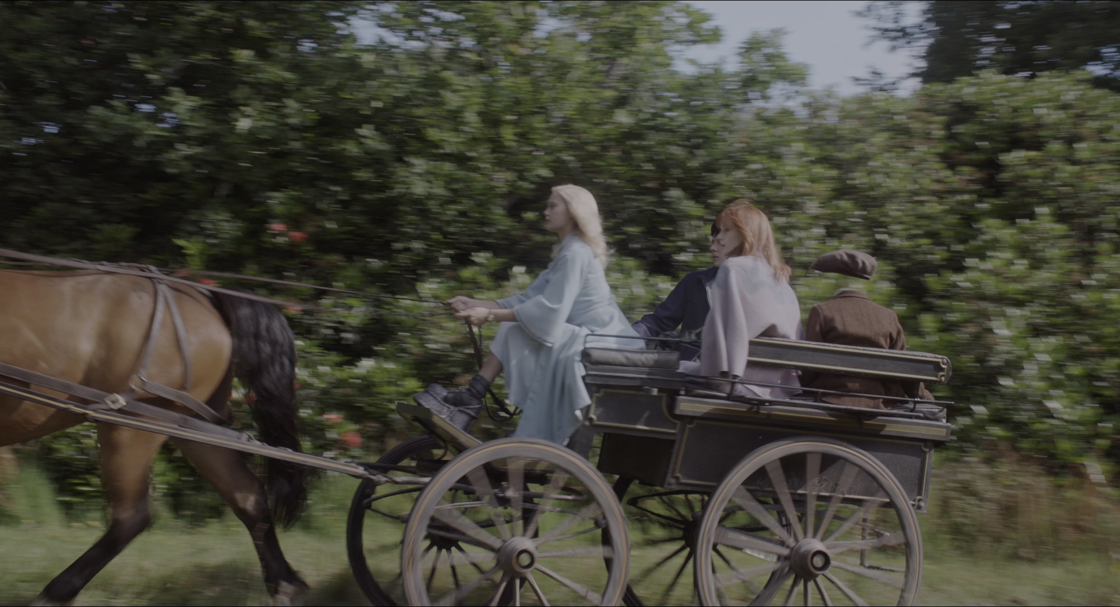 Miss Peregrine's Home for Peculiar Children (2016), wide, 1.85:1 — film still