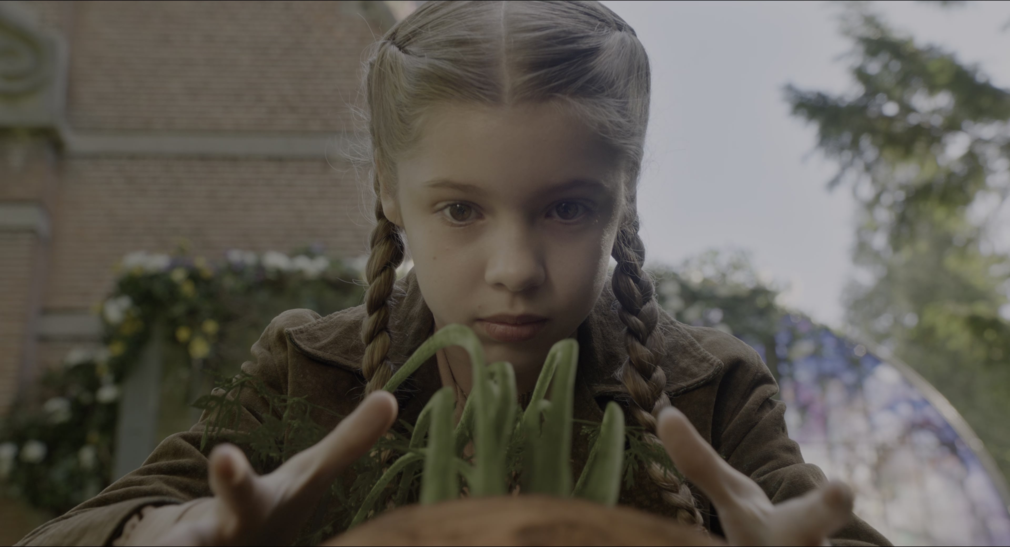 Miss Peregrine's Home for Peculiar Children (2016), medium, 1.85:1 — film still