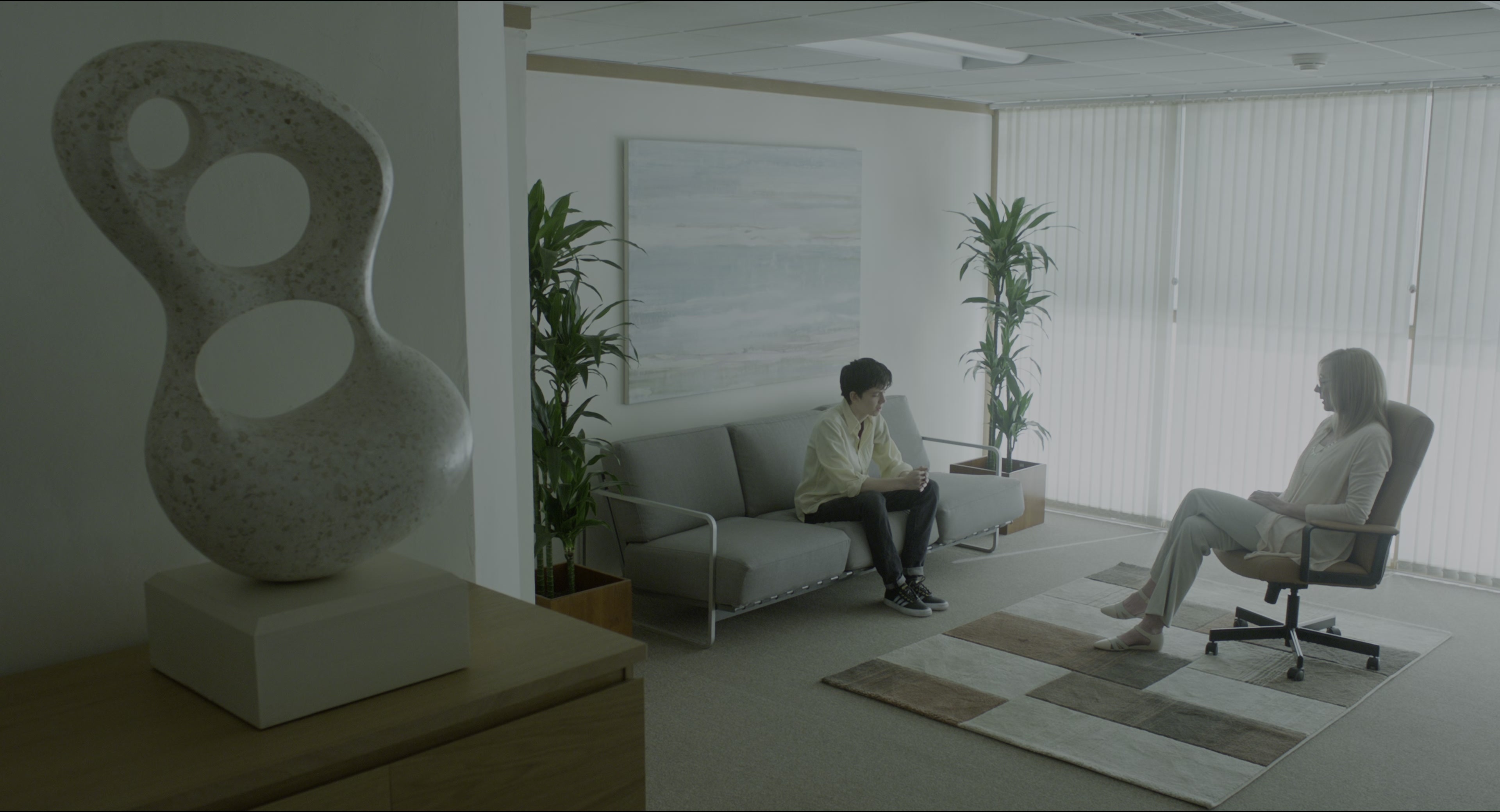 Miss Peregrine's Home for Peculiar Children (2016), wide, 1.85:1 — film still