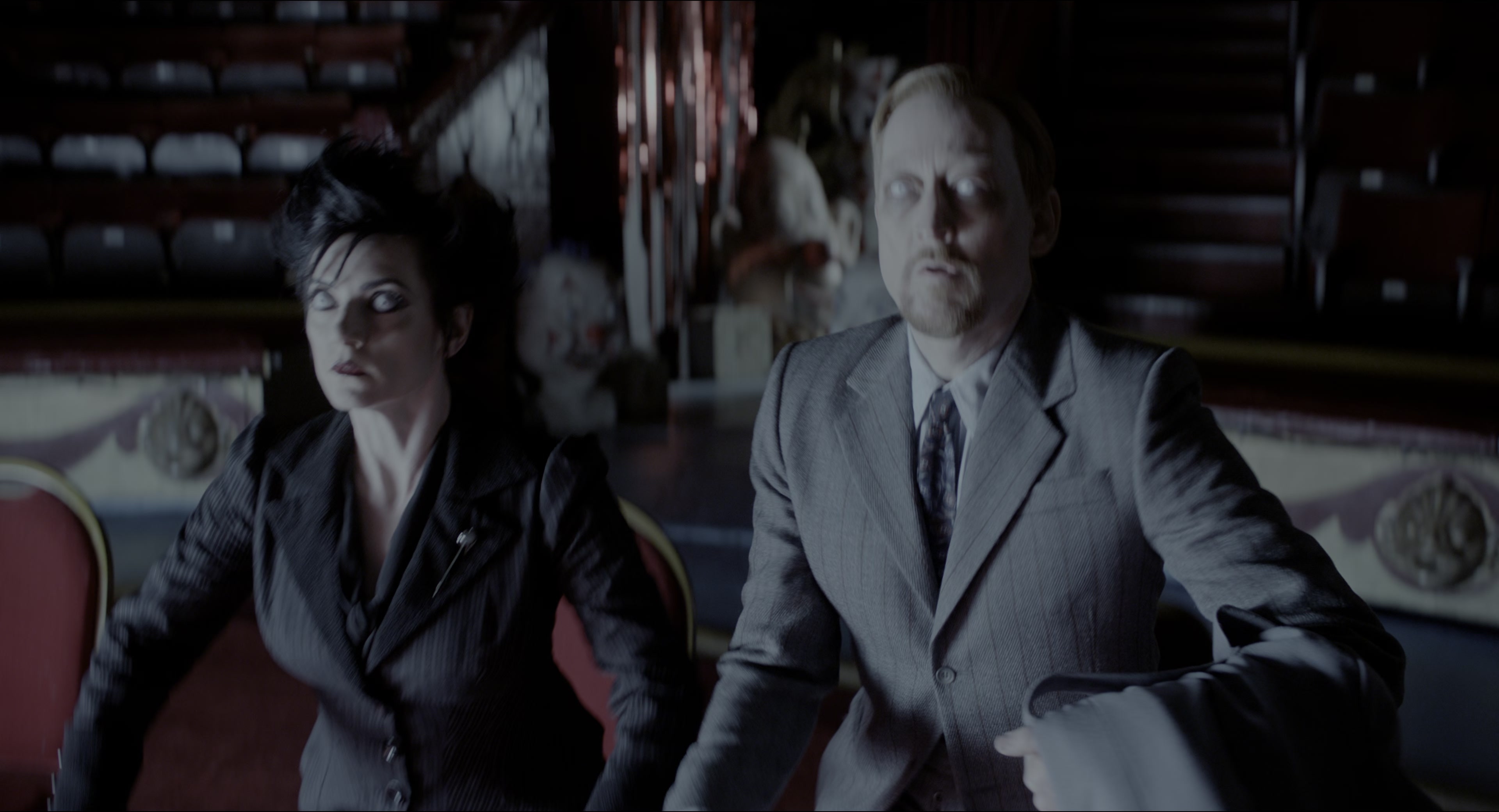 Miss Peregrine's Home for Peculiar Children (2016), wide, 1.85:1 — film still