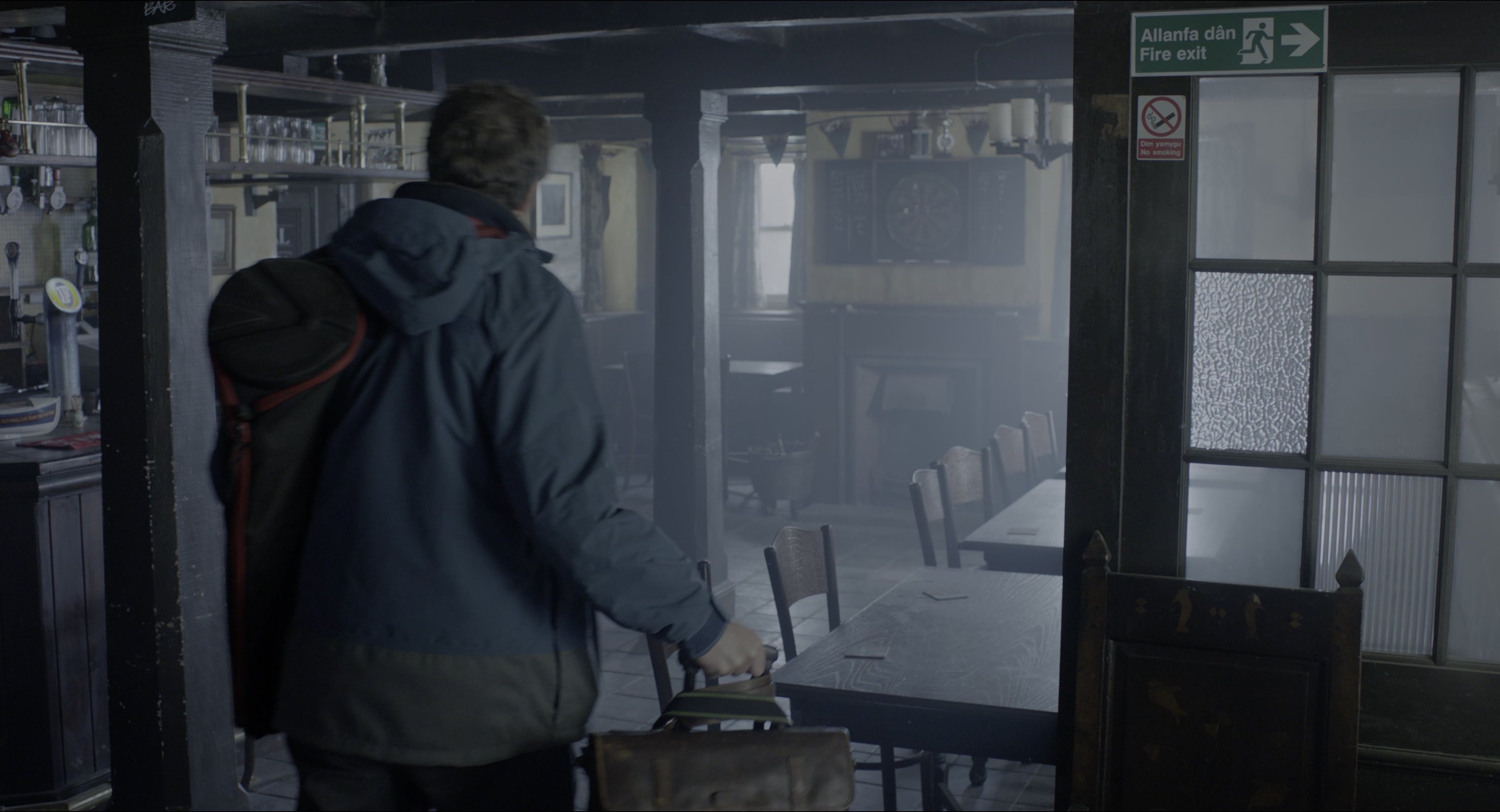Miss Peregrine's Home for Peculiar Children (2016), wide, 1.85:1 — film still