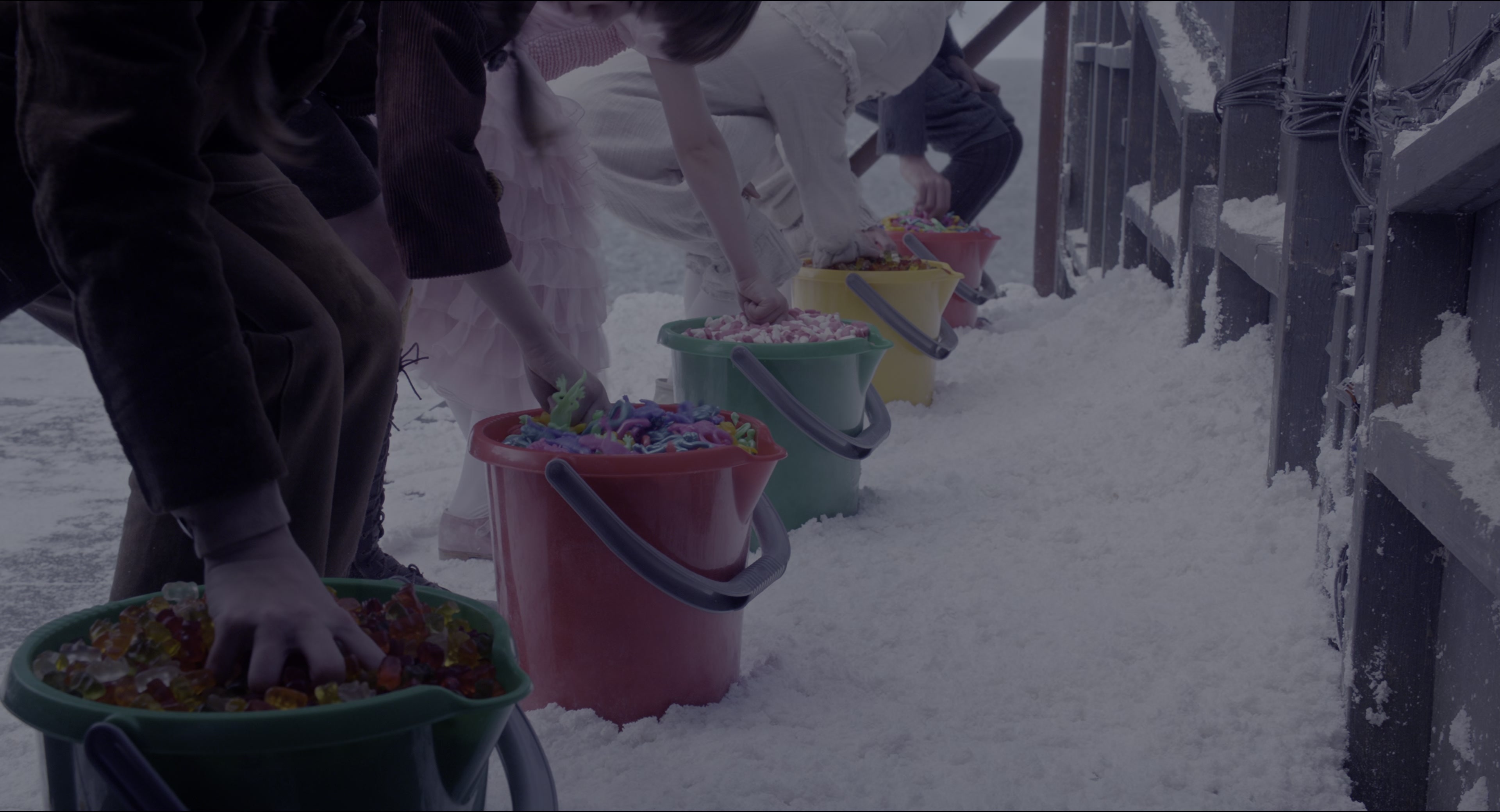 Miss Peregrine's Home for Peculiar Children (2016), wide, 1.85:1 — film still