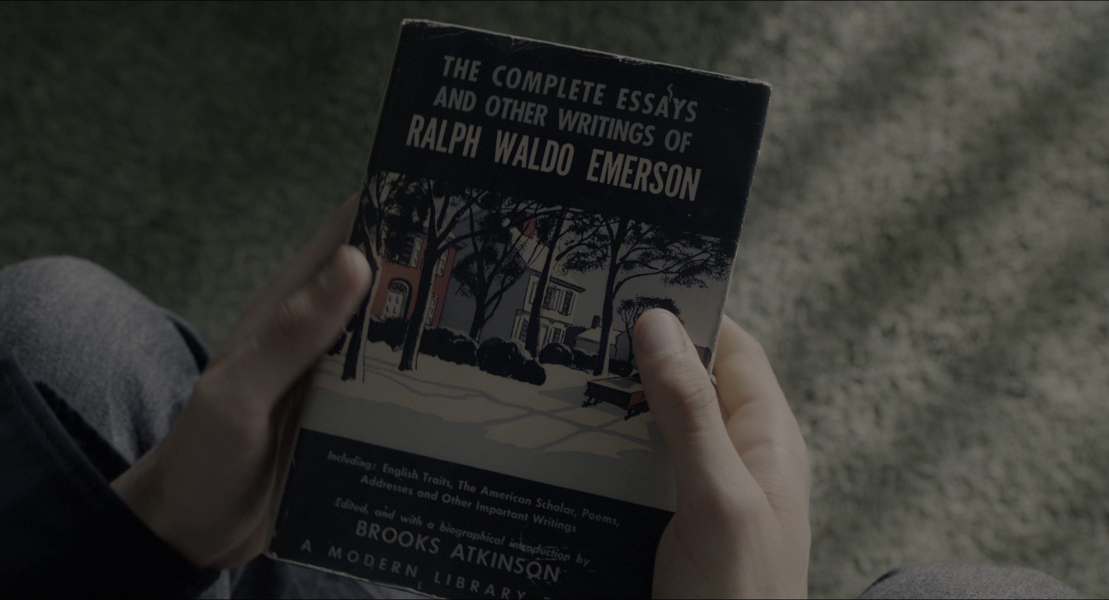 Miss Peregrine's Home for Peculiar Children (2016), wide, 1.85:1 — film still