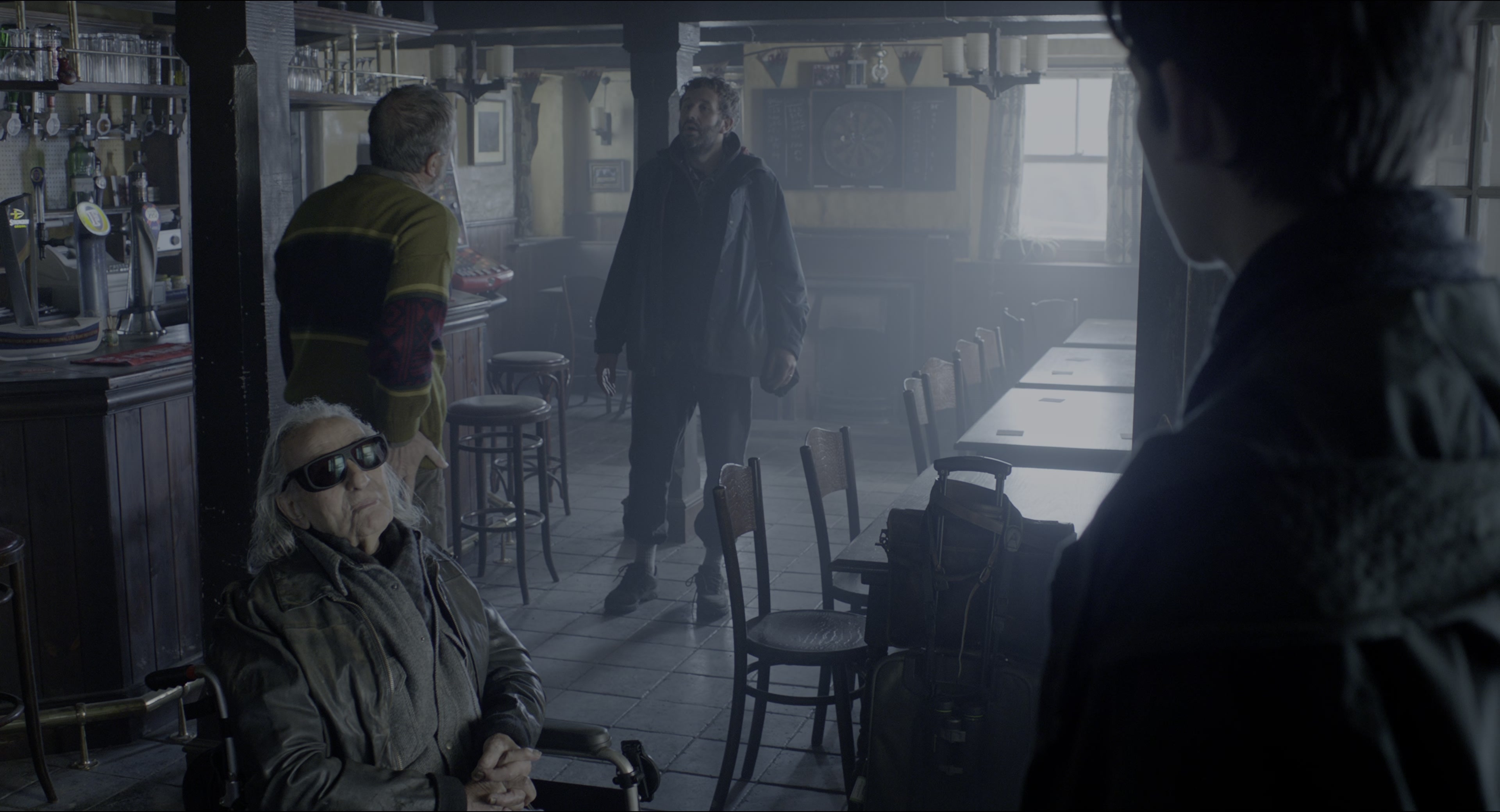 Miss Peregrine's Home for Peculiar Children (2016), wide, 1.85:1 — film still
