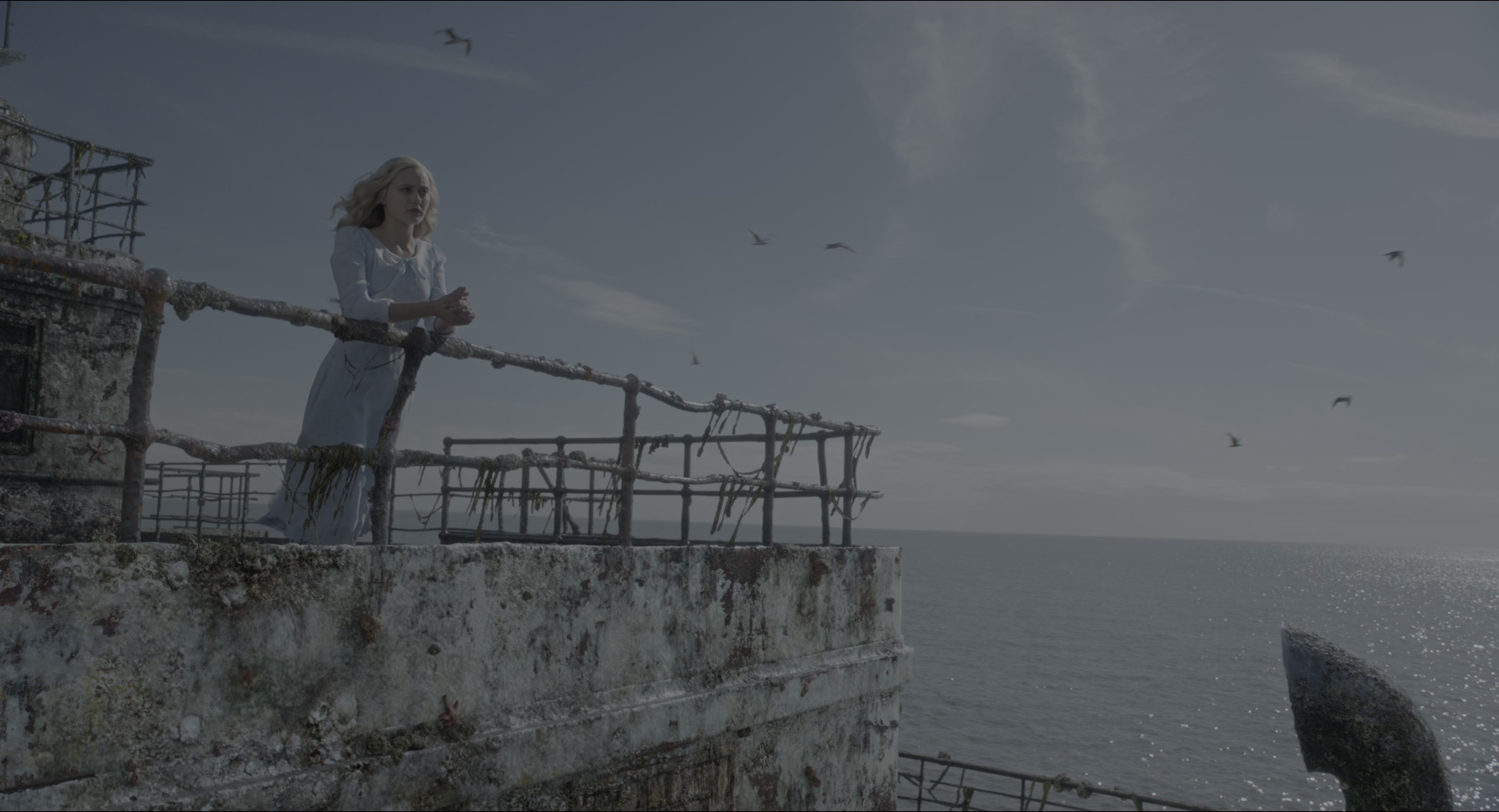 Miss Peregrine's Home for Peculiar Children (2016), wide, 1.85:1 — film still