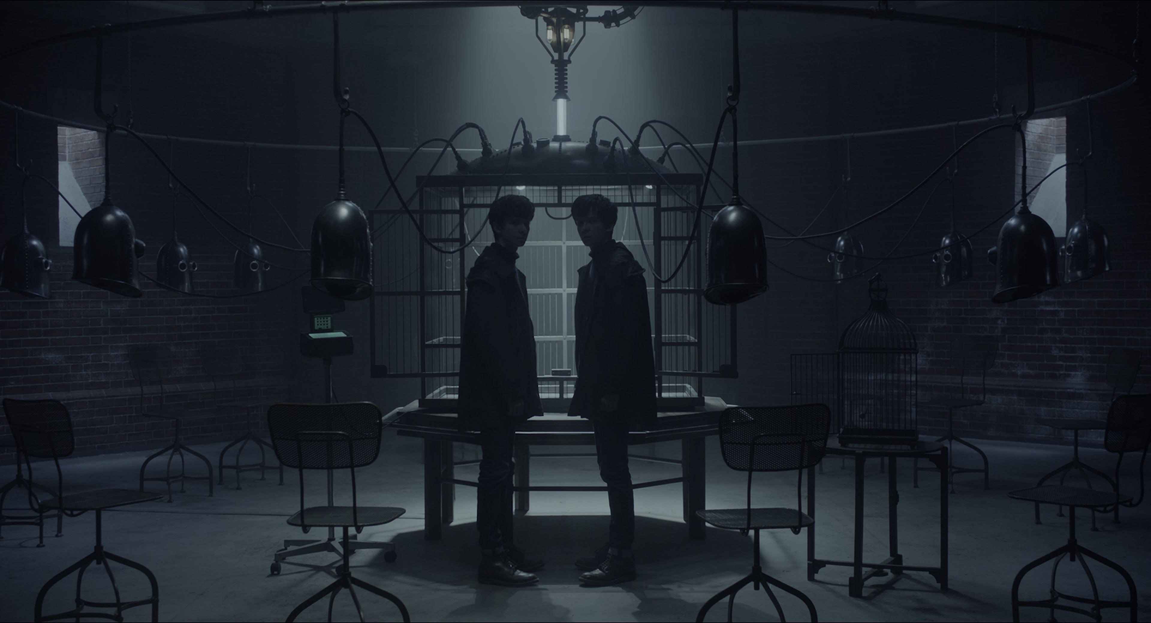 Miss Peregrine's Home for Peculiar Children (2016), wide, 1.85:1 — film still
