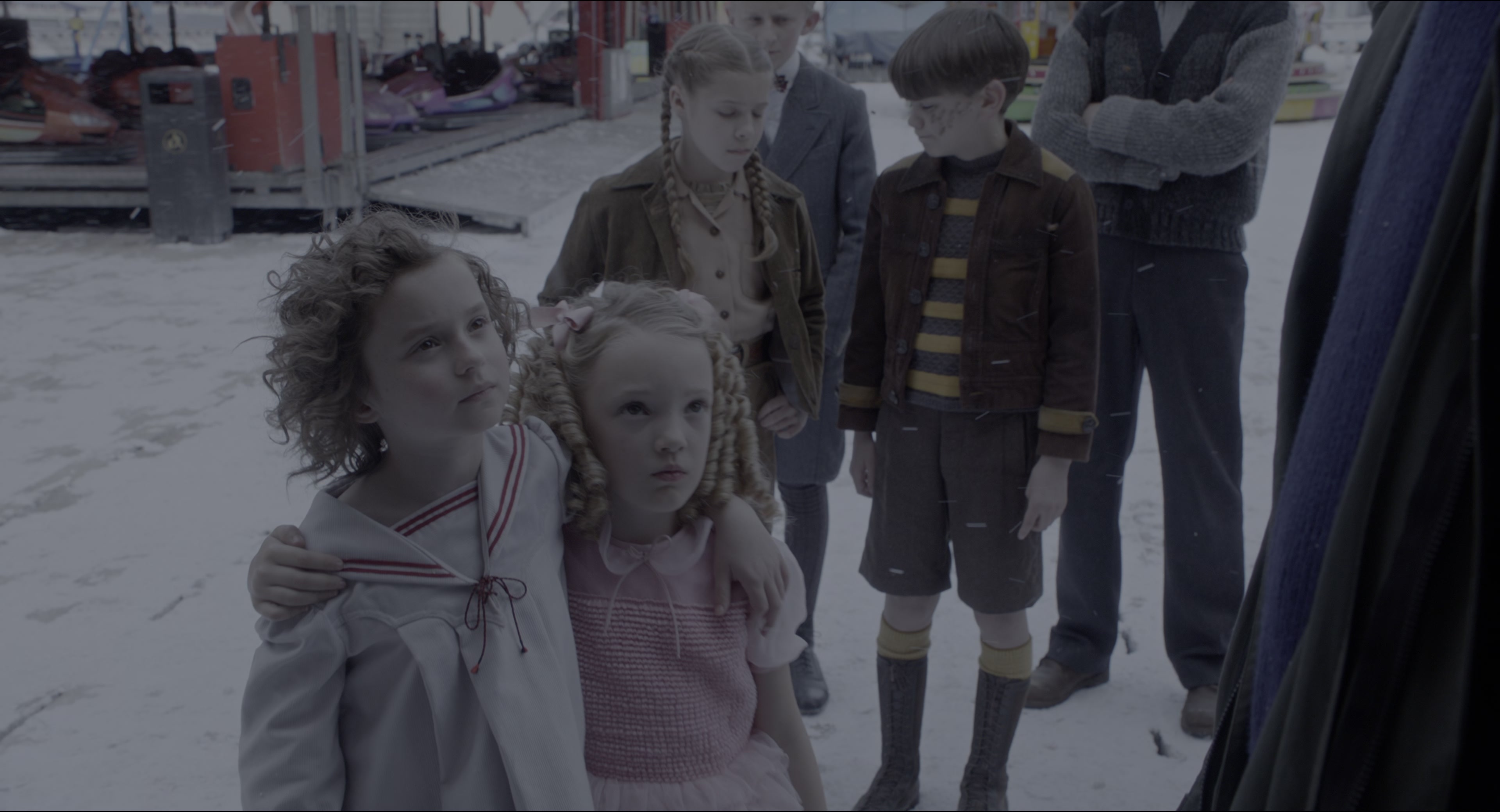 Miss Peregrine's Home for Peculiar Children (2016), wide, 1.85:1 — film still