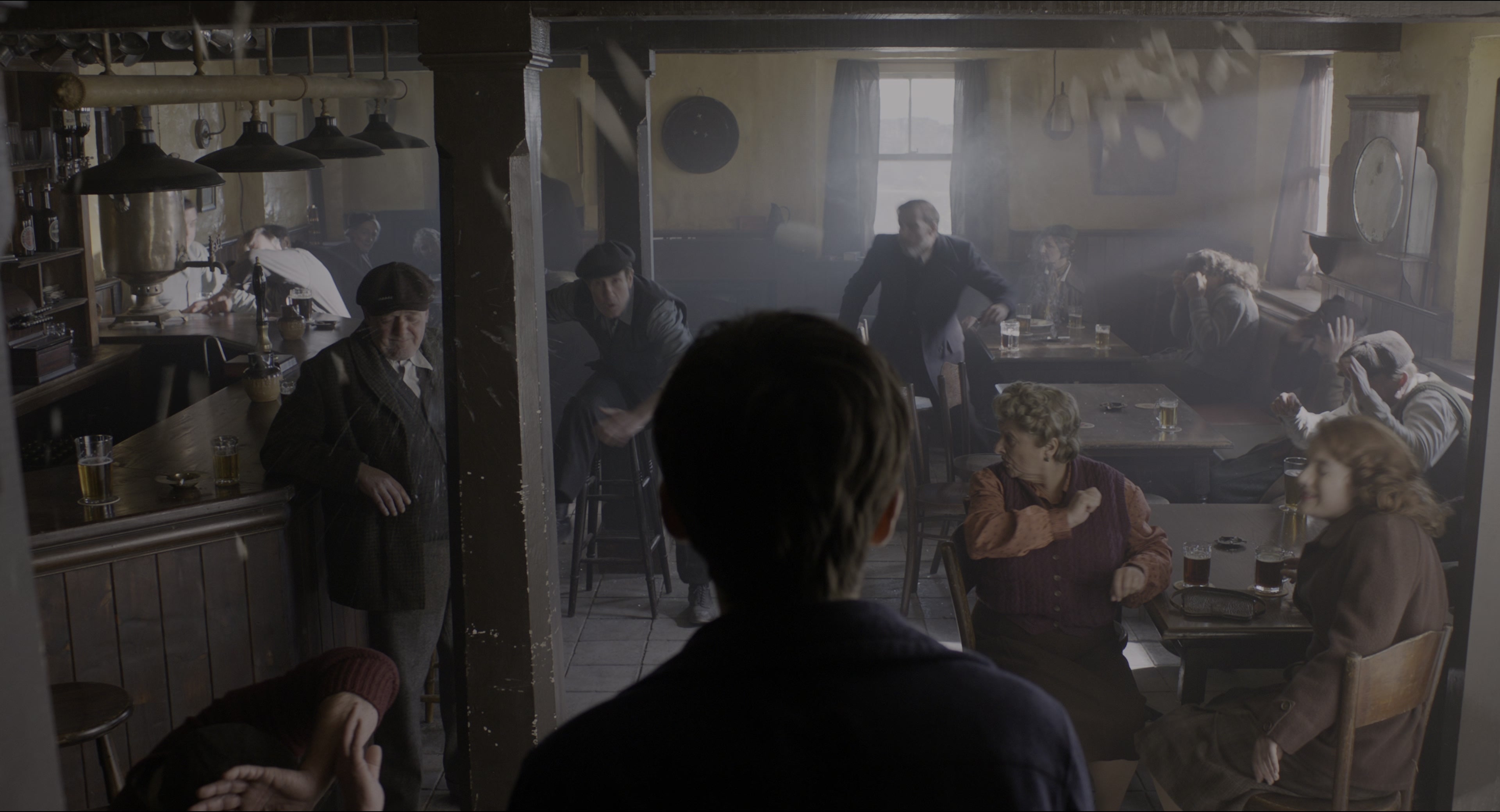 Miss Peregrine's Home for Peculiar Children (2016), wide, 1.85:1 — film still