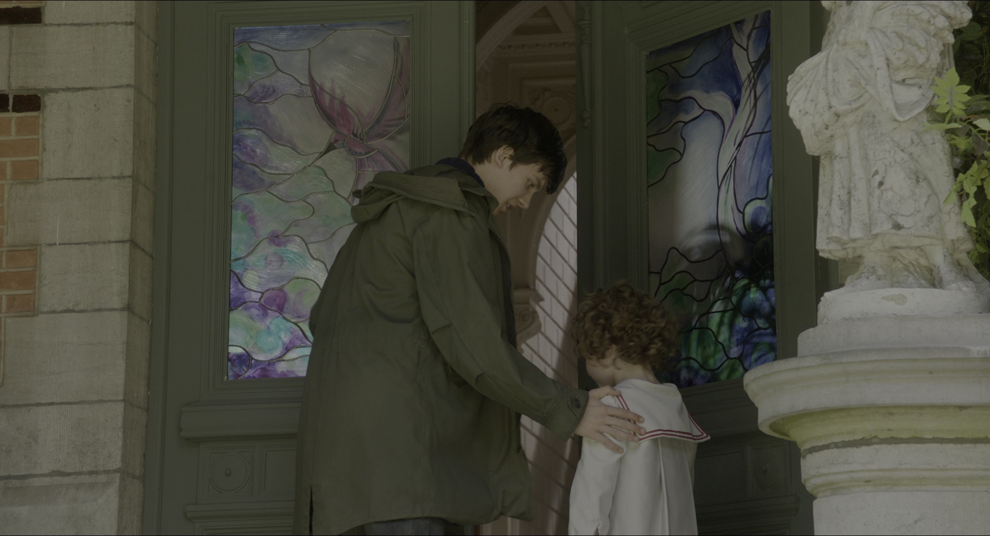 Miss Peregrine's Home for Peculiar Children (2016), wide, 1.85:1 — film still