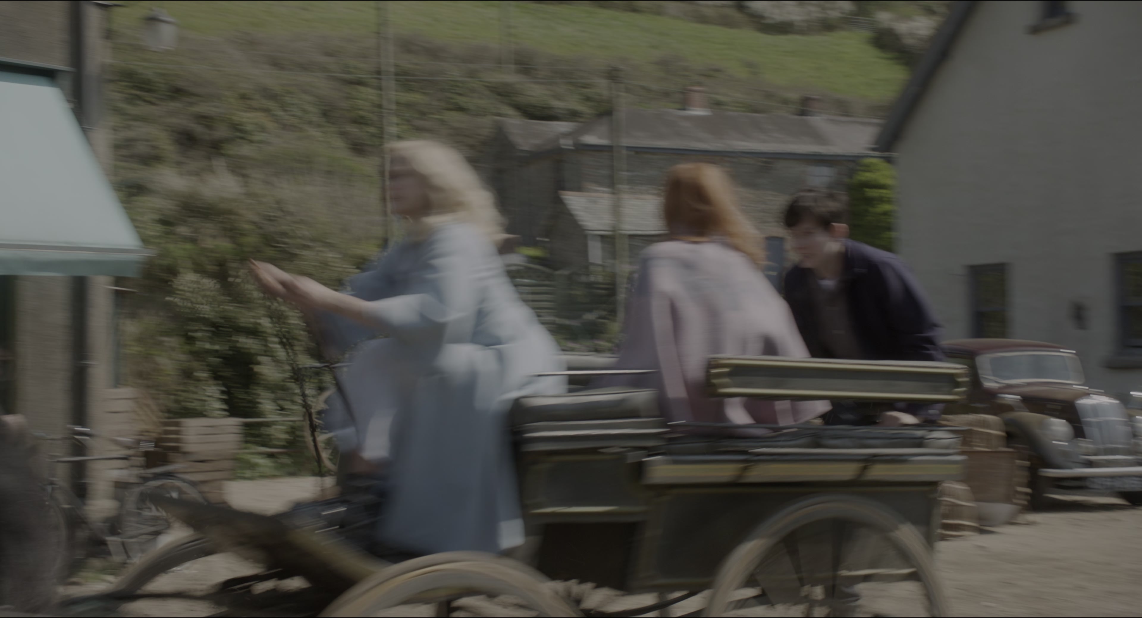Miss Peregrine's Home for Peculiar Children (2016), wide, 1.85:1 — film still
