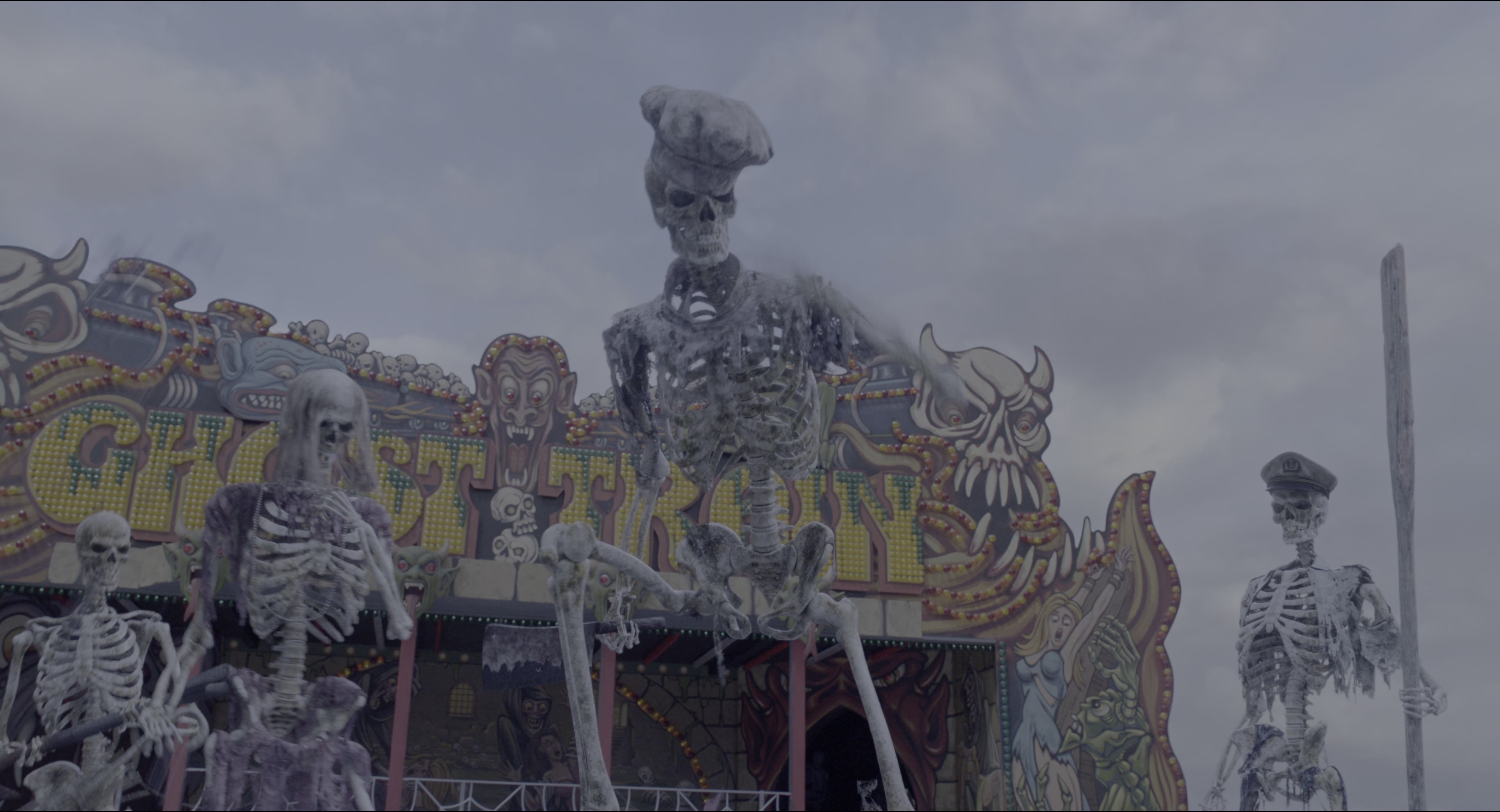 Miss Peregrine's Home for Peculiar Children (2016), wide, 1.85:1 — film still