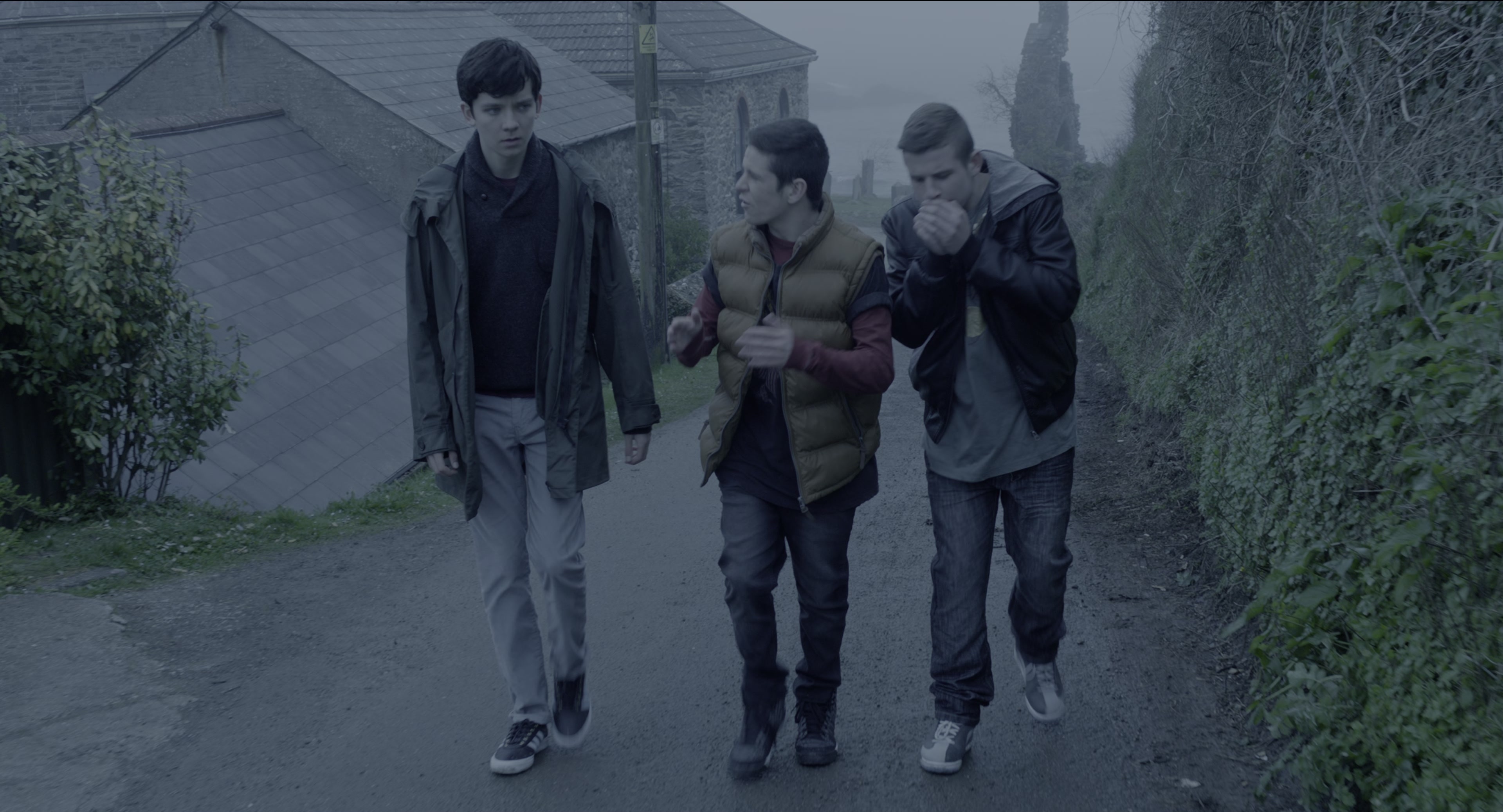Miss Peregrine's Home for Peculiar Children (2016), wide, 1.85:1 — film still