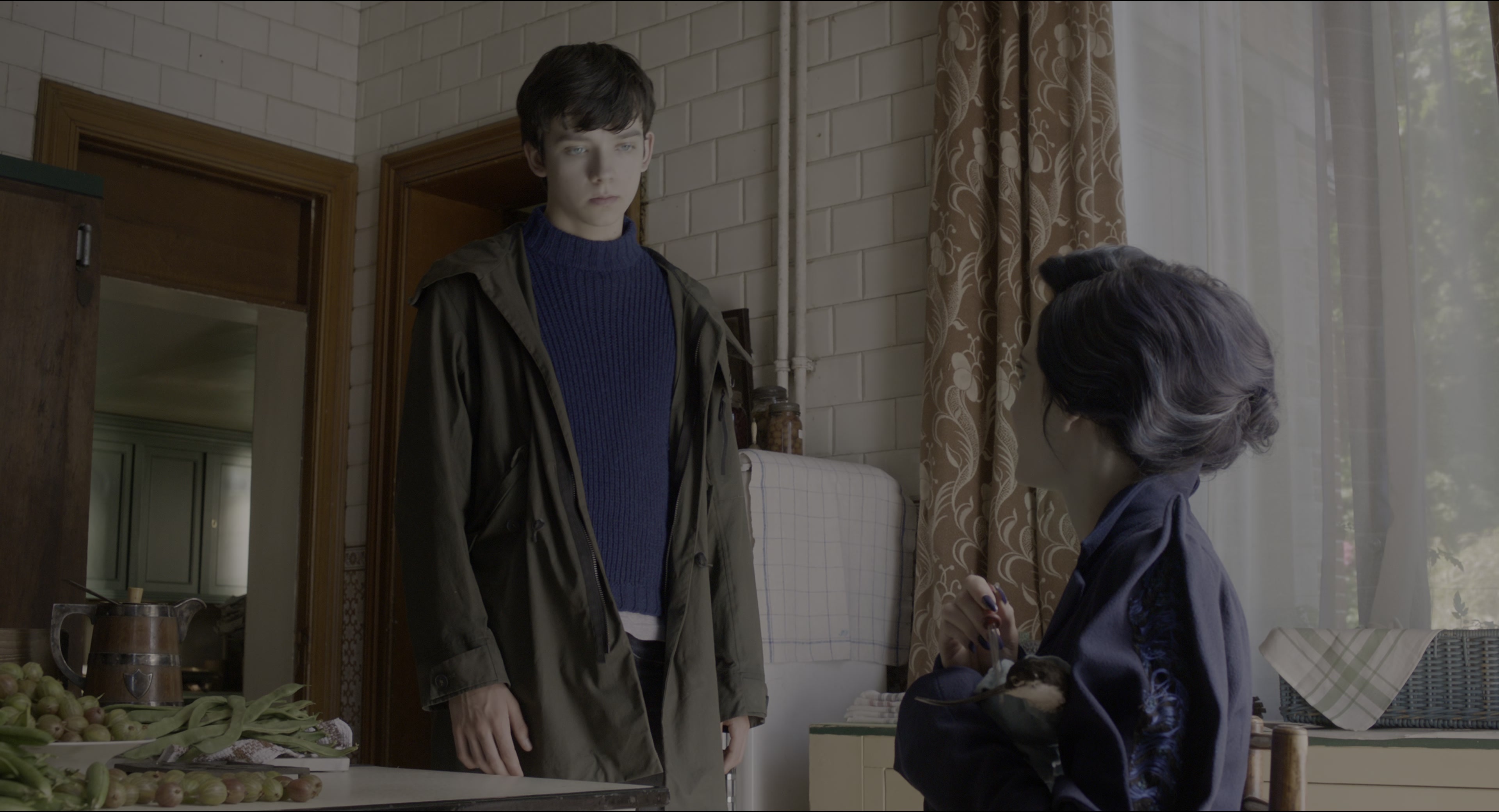 Miss Peregrine's Home for Peculiar Children (2016), wide, 1.85:1 — film still