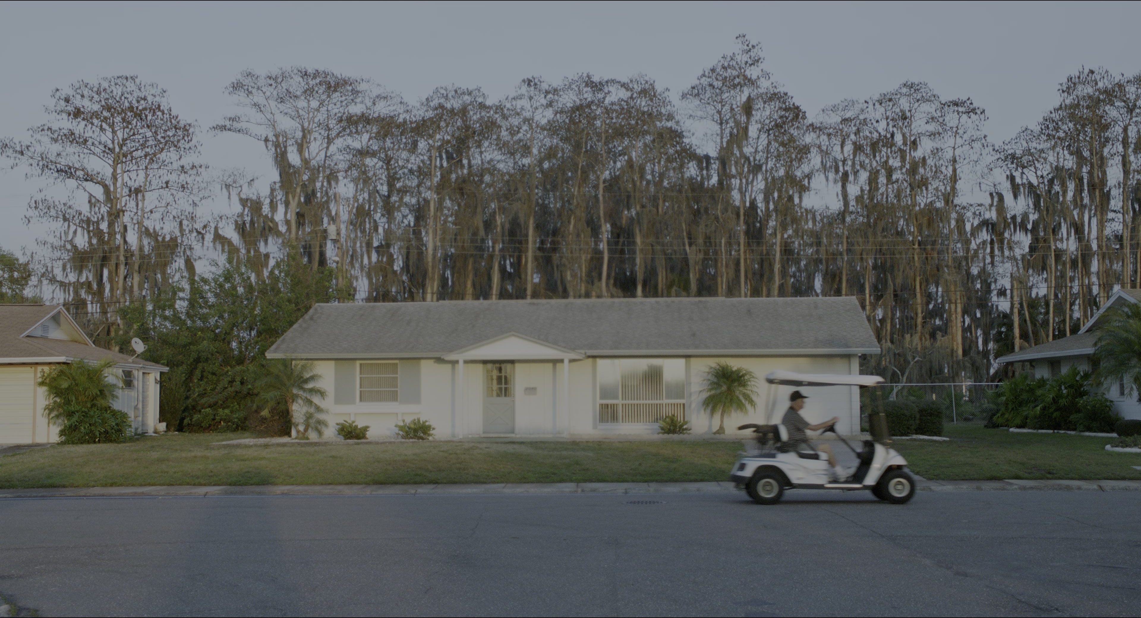 Miss Peregrine's Home for Peculiar Children (2016), wide, 1.85:1 — film still
