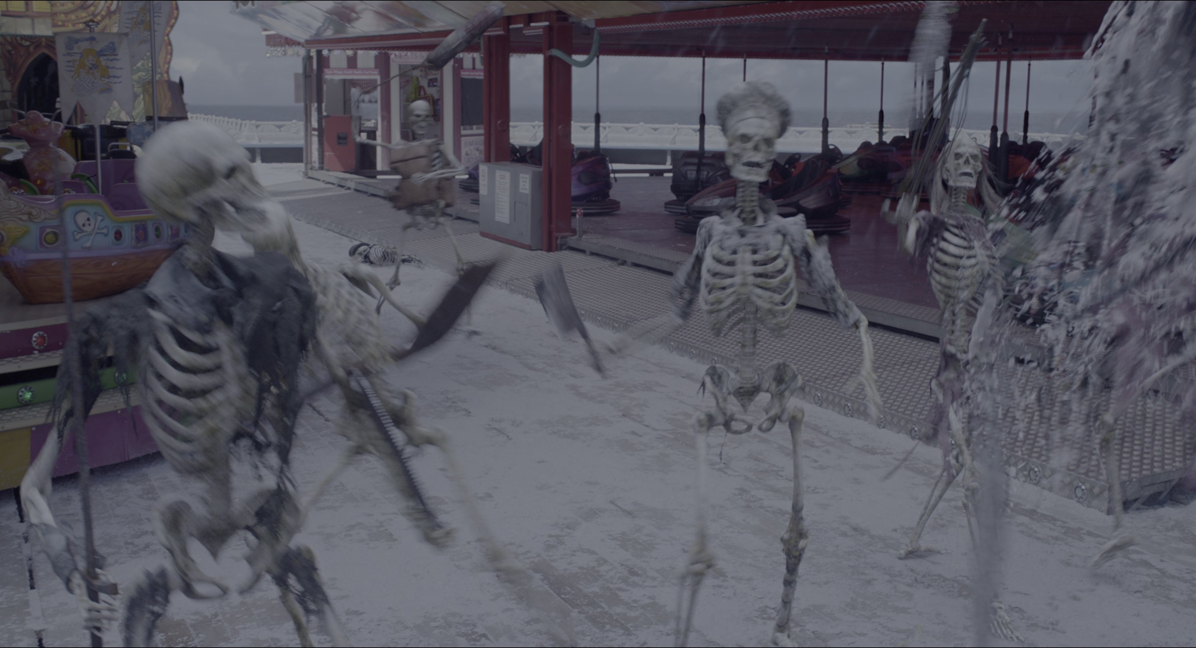 Miss Peregrine's Home for Peculiar Children (2016), wide, 1.85:1 — film still