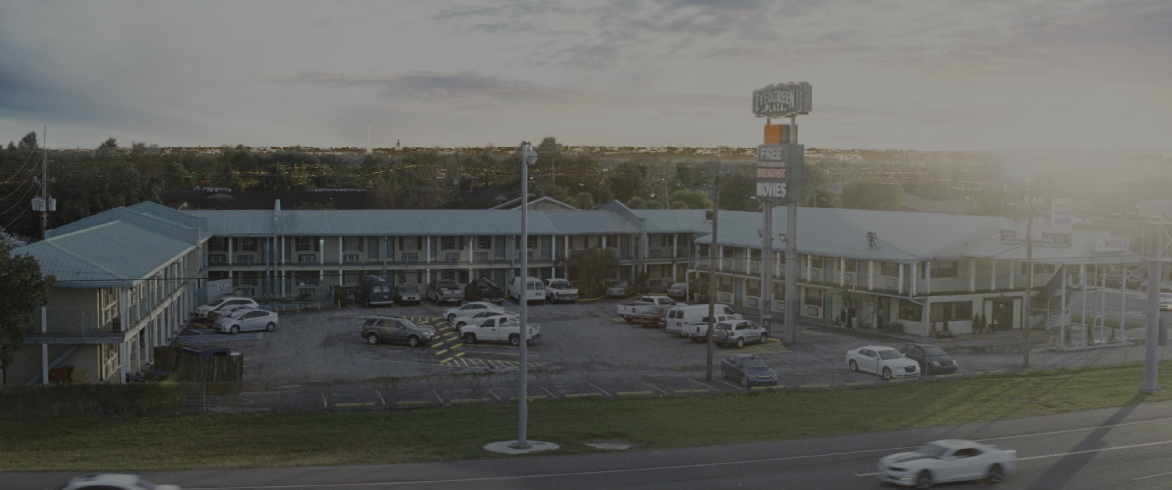 Jack Reacher: Never Go Back (2016), wide, 2.39:1 — film still