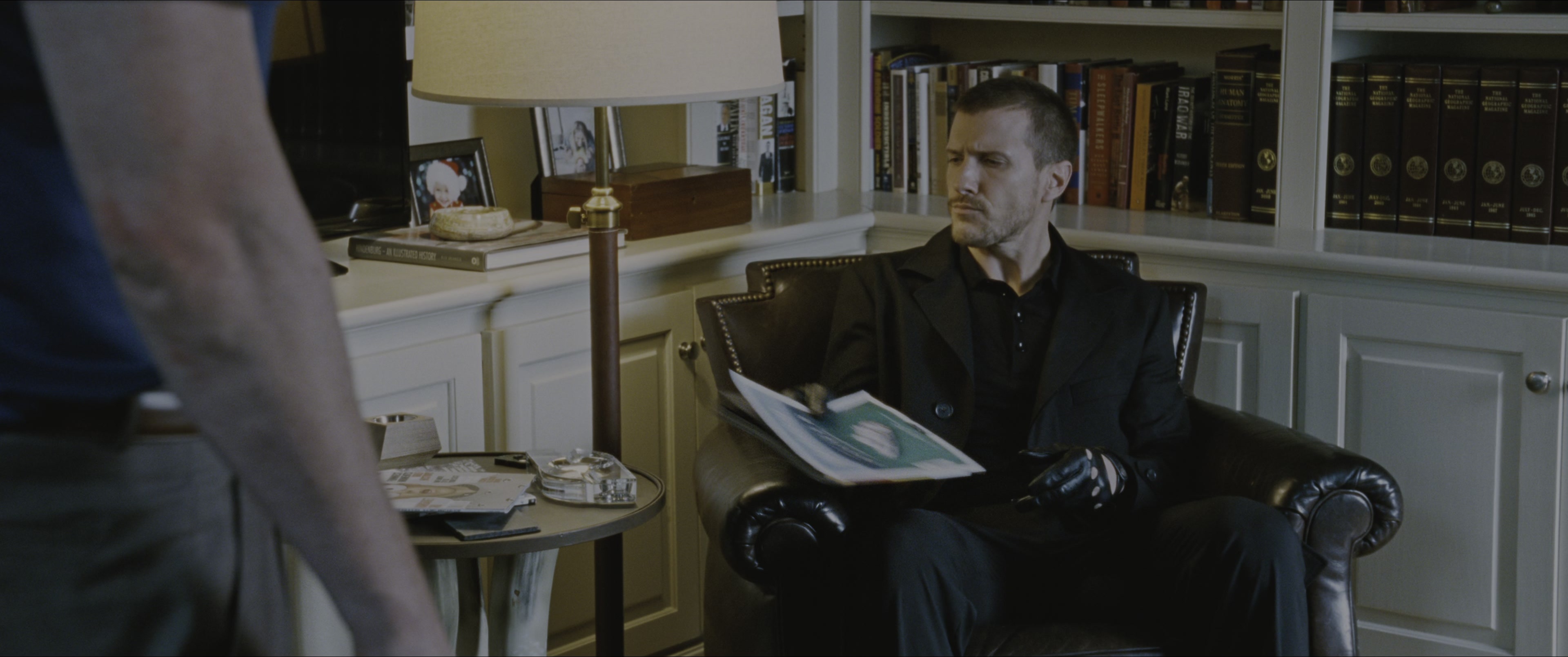 Jack Reacher: Never Go Back (2016), wide, 2.39:1 — film still