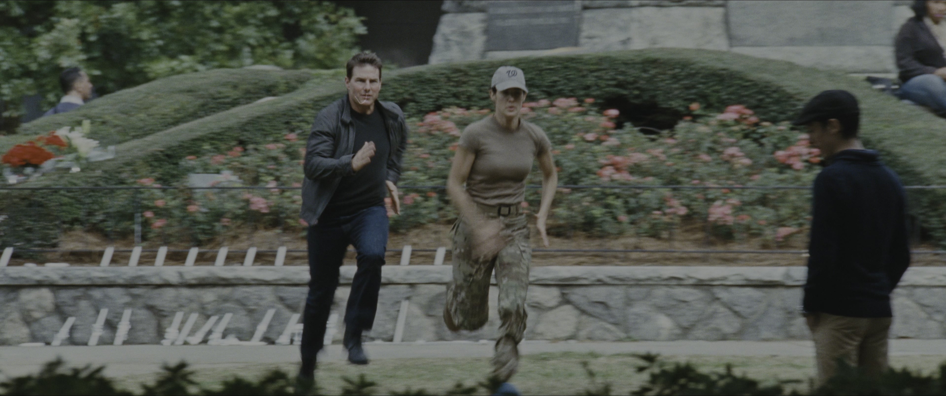 Jack Reacher: Never Go Back (2016), wide, 2.39:1 — film still