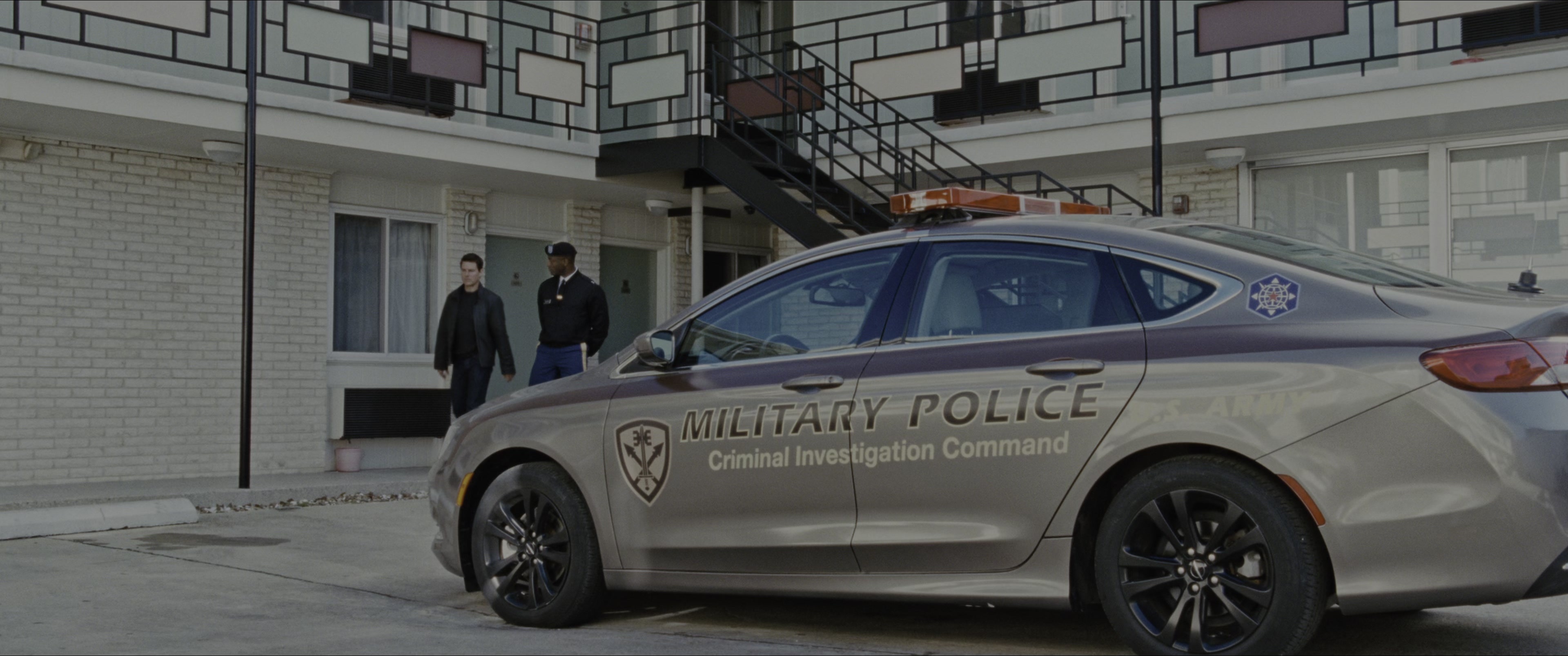 Jack Reacher: Never Go Back (2016), wide, 2.39:1 — film still