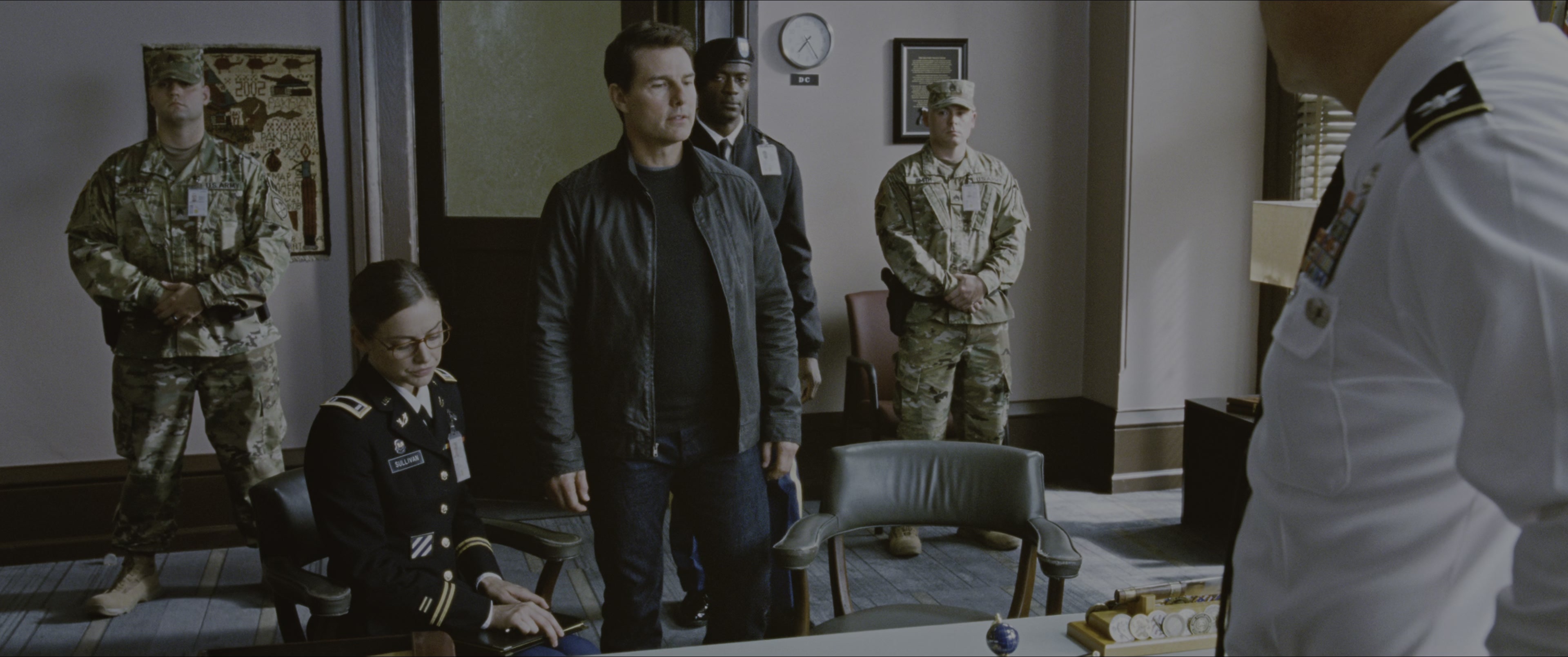 Jack Reacher: Never Go Back (2016), wide, 2.39:1 — film still