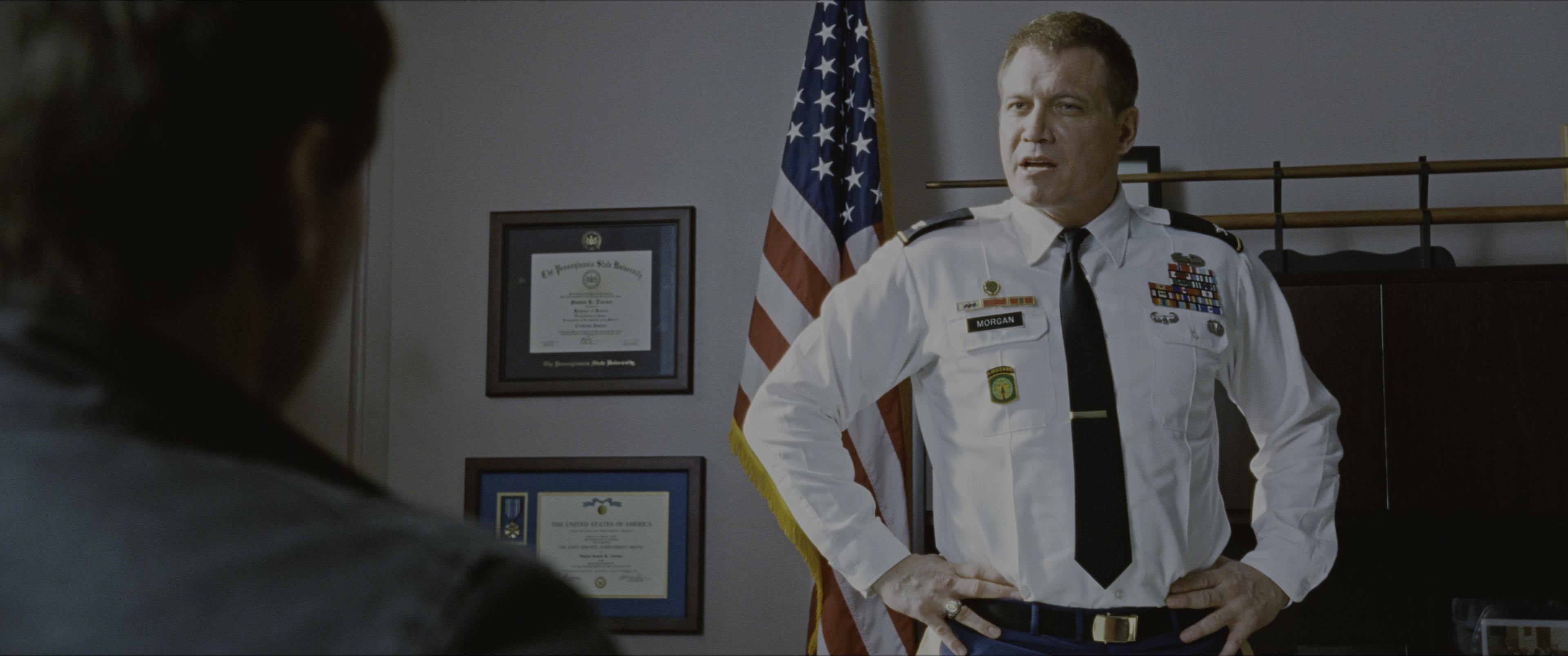 Jack Reacher: Never Go Back (2016), close, 2.39:1 — film still