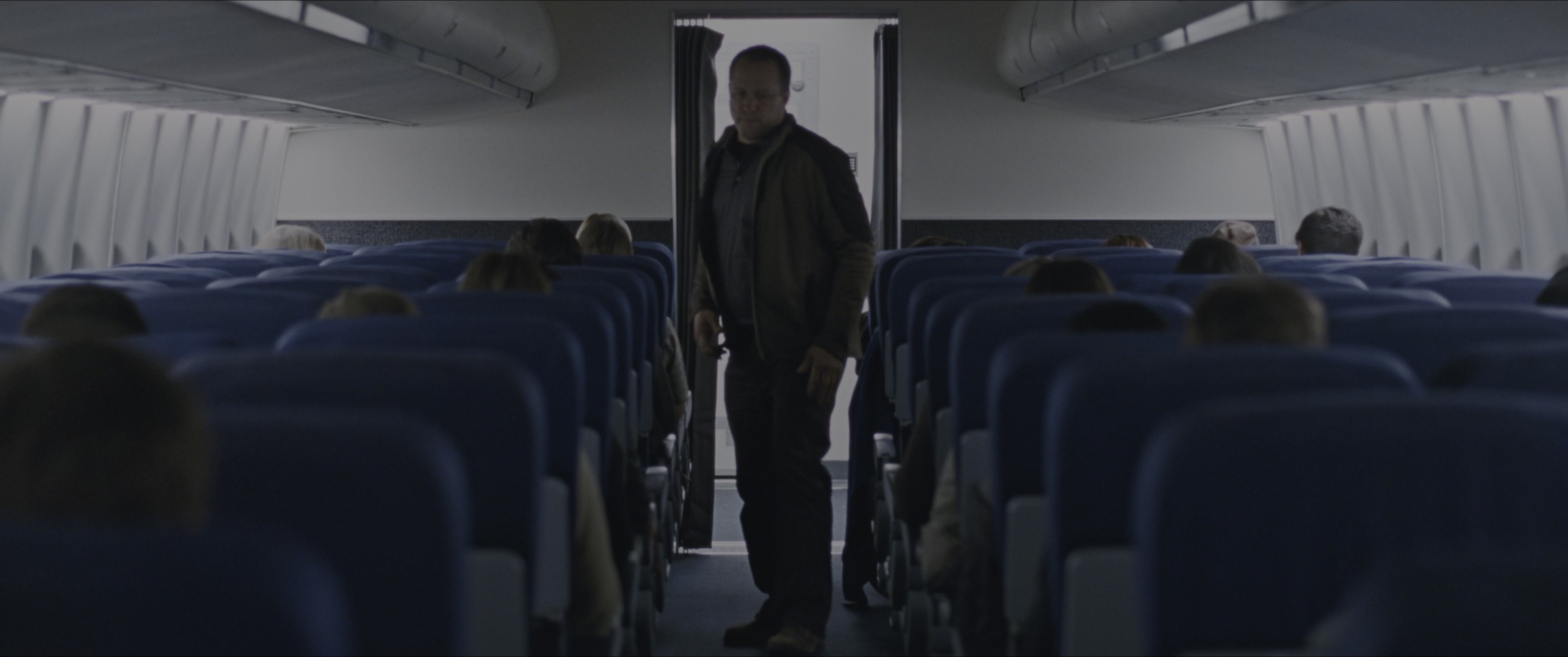 Jack Reacher: Never Go Back (2016), wide, 2.39:1 — film still
