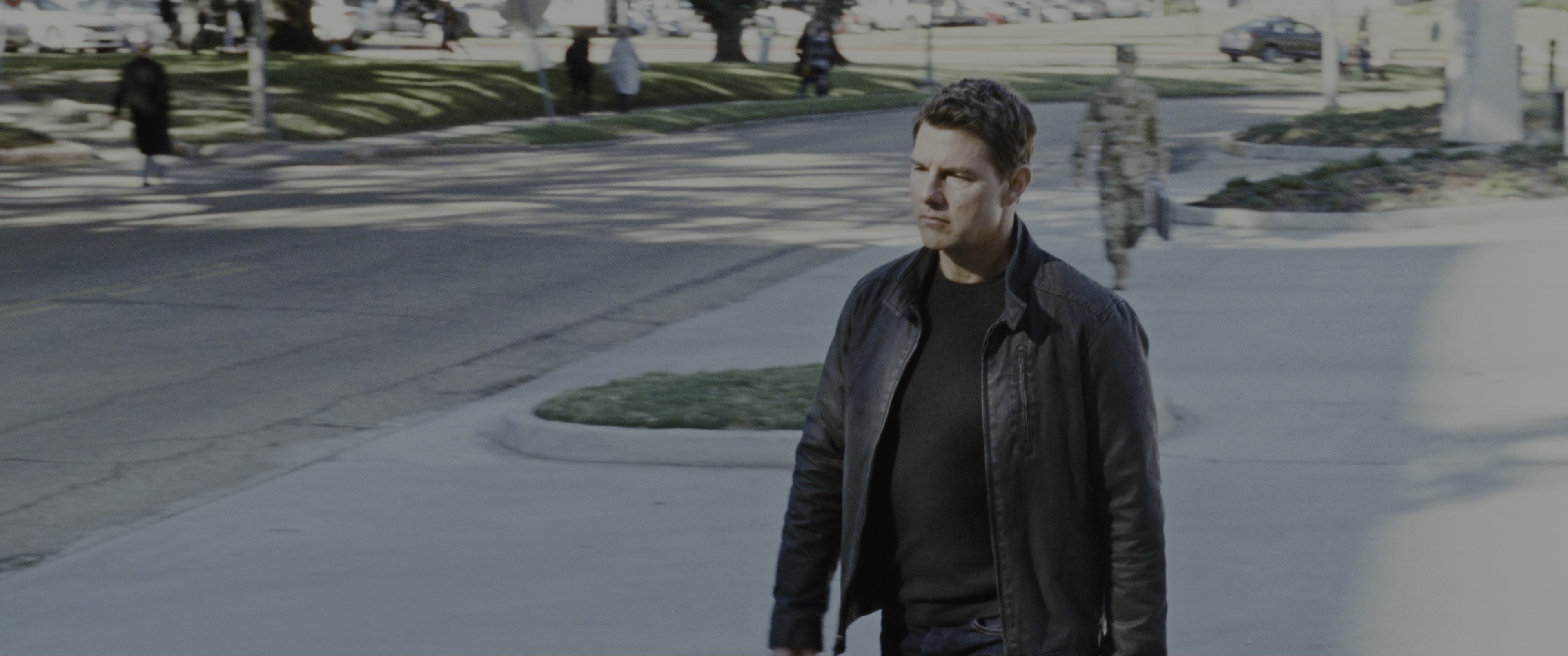 Jack Reacher: Never Go Back (2016), wide, 2.39:1 — film still