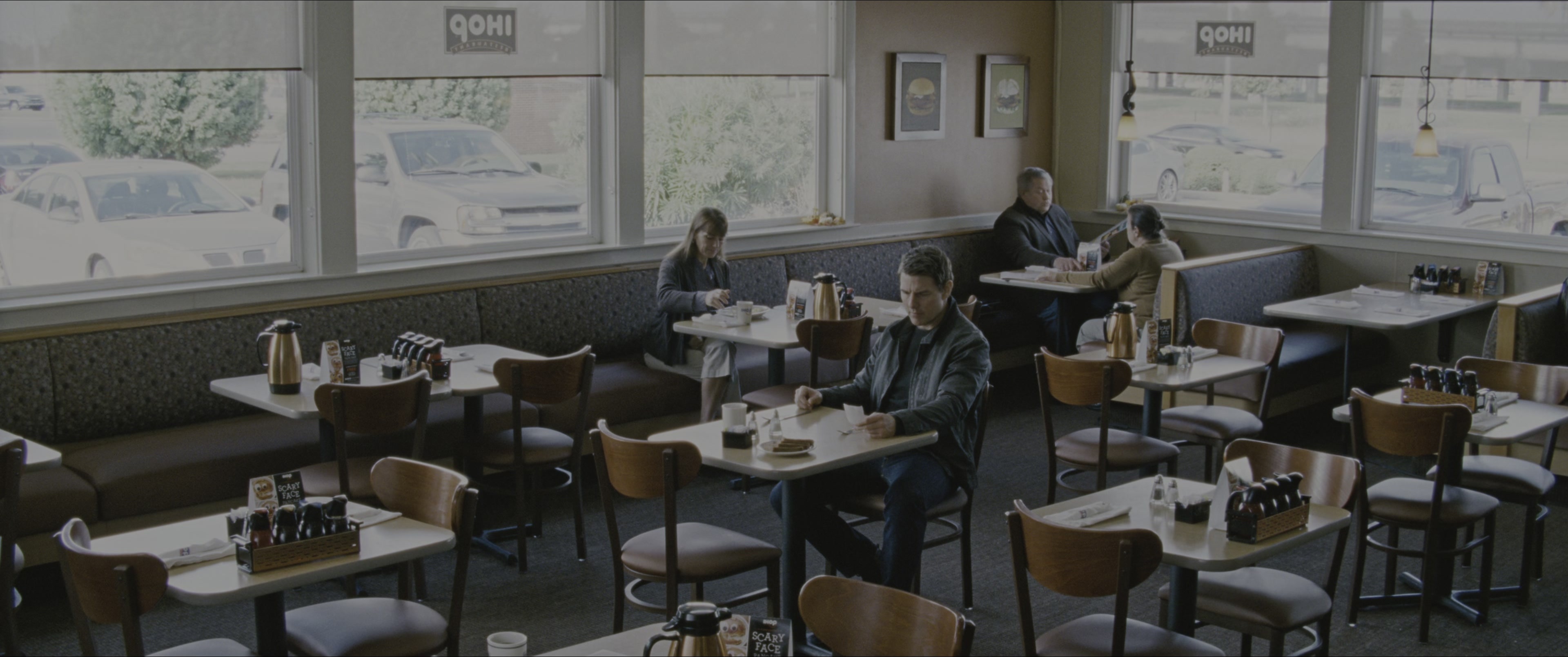 Jack Reacher: Never Go Back (2016), wide, 2.39:1 — film still