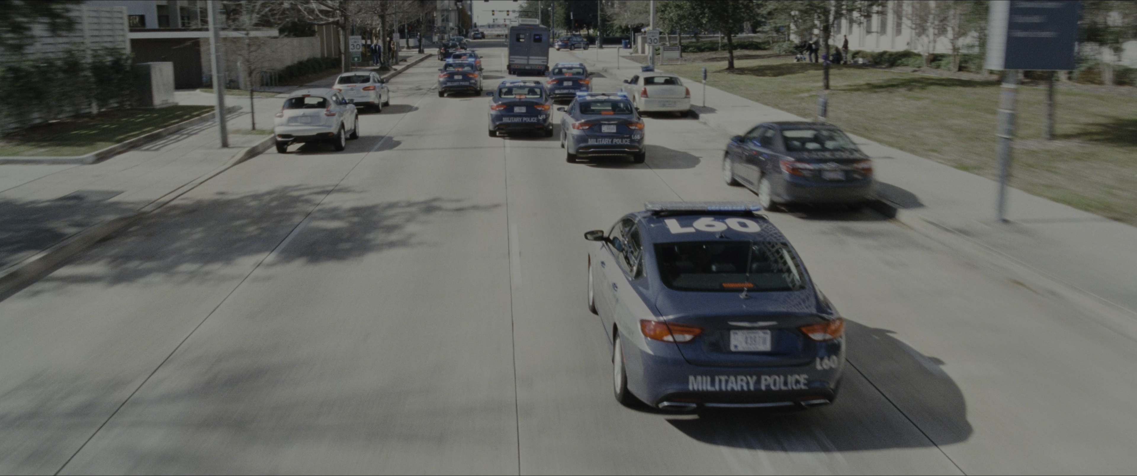 Jack Reacher: Never Go Back (2016), wide, 2.39:1 — film still
