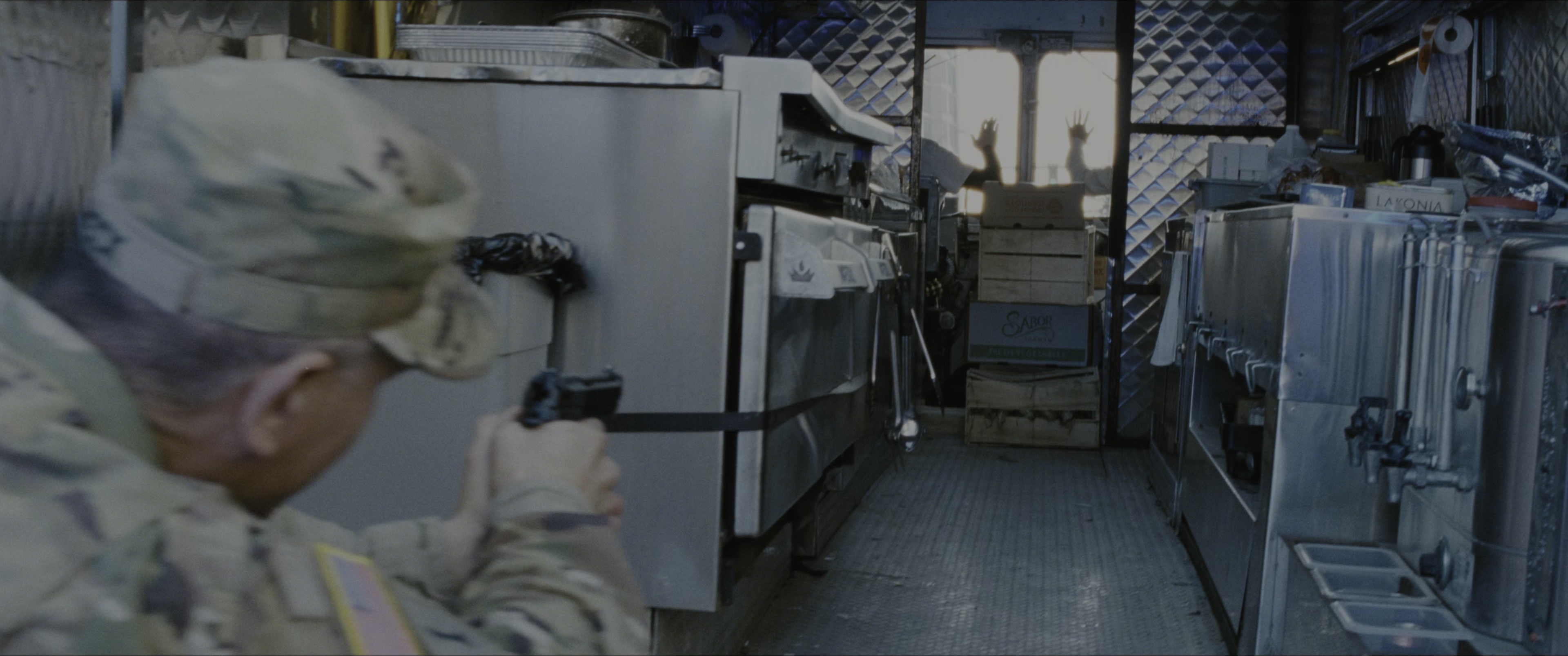 Jack Reacher: Never Go Back (2016), wide, 2.39:1 — film still