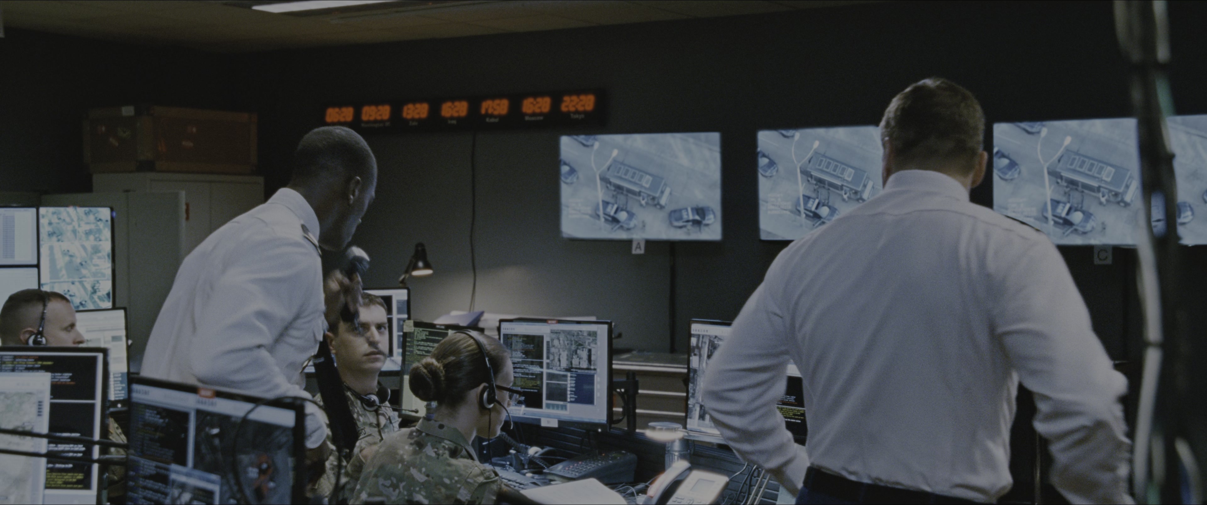 Jack Reacher: Never Go Back (2016), wide, 2.39:1 — film still