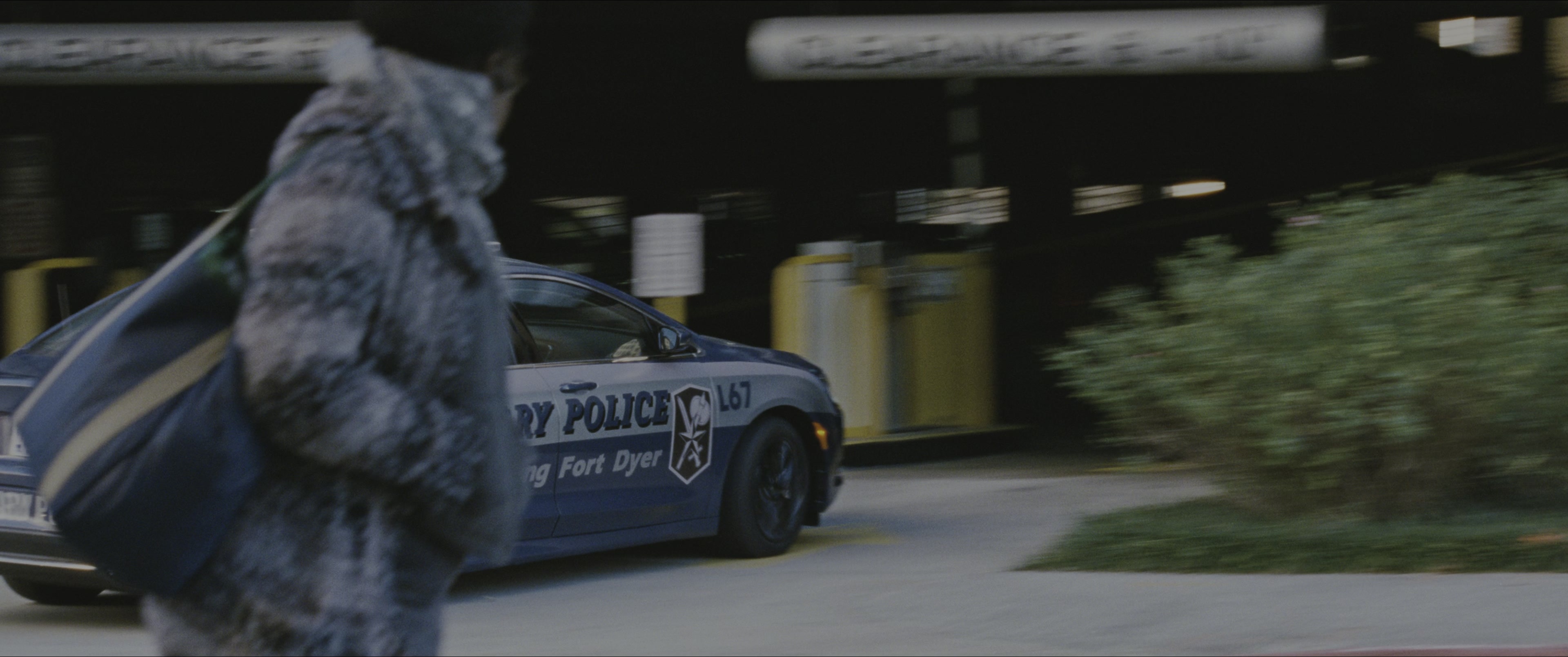 Jack Reacher: Never Go Back (2016), wide, 2.39:1 — film still