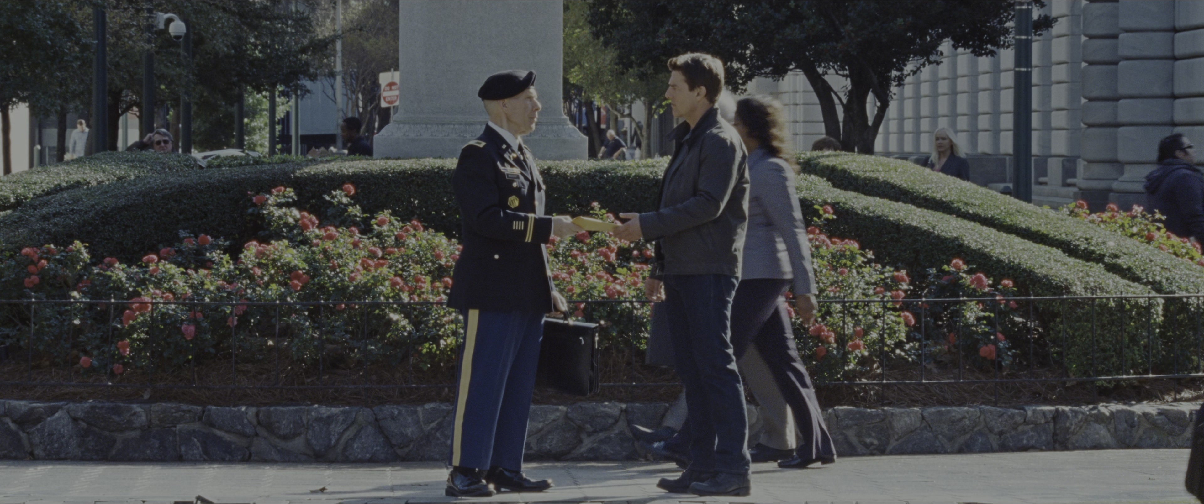 Jack Reacher: Never Go Back (2016), wide, 2.39:1 — film still