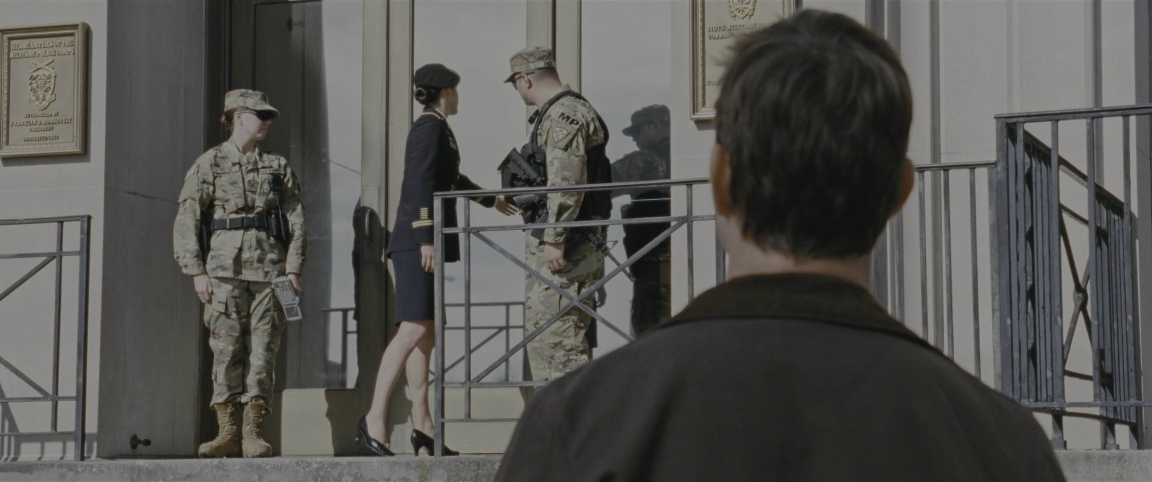 Jack Reacher: Never Go Back (2016), wide, 2.39:1 — film still