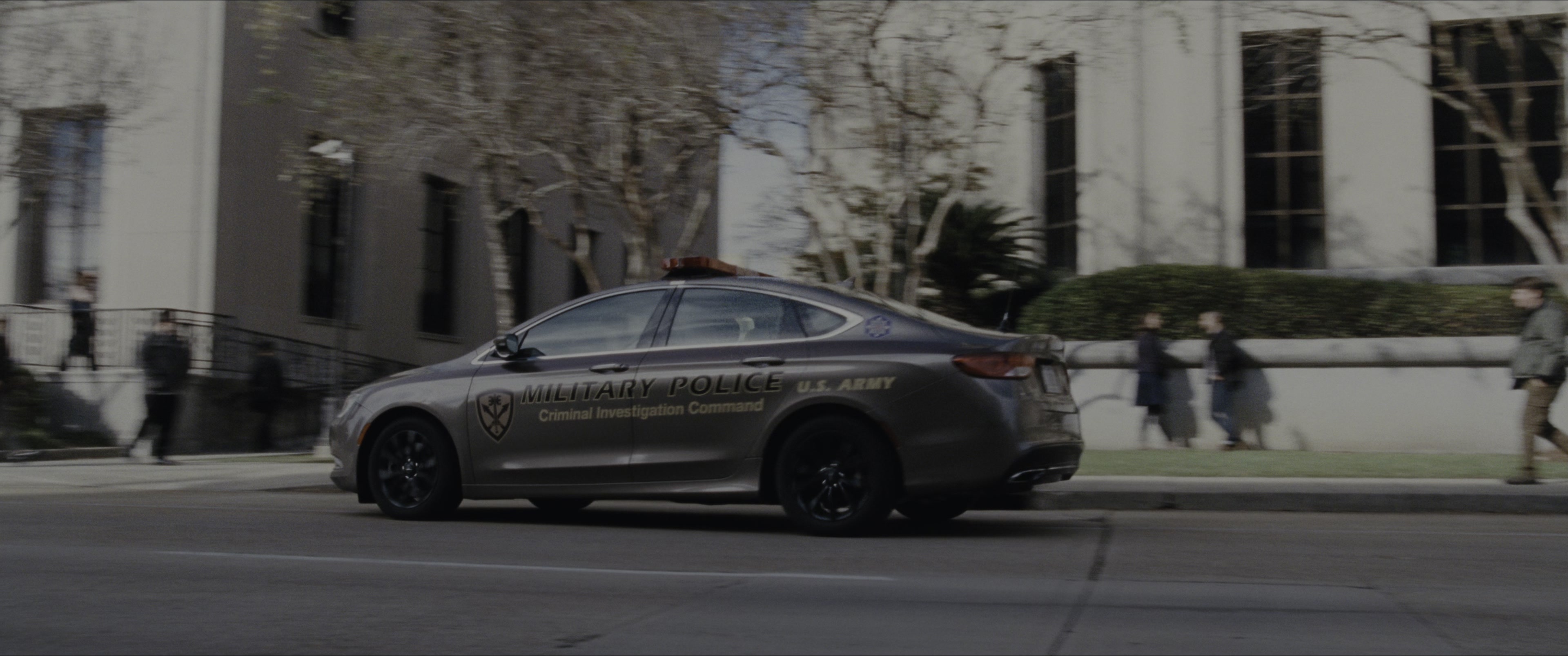 Jack Reacher: Never Go Back (2016), wide, 2.39:1 — film still
