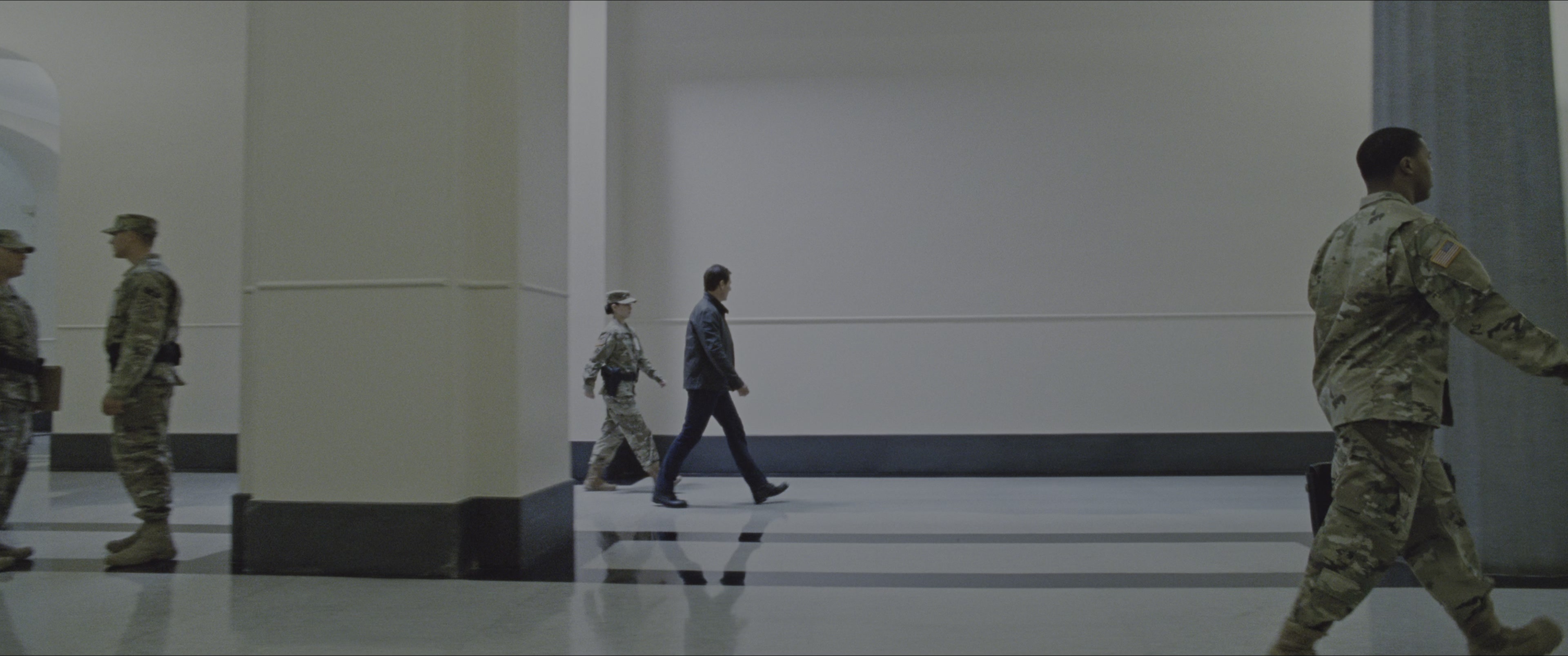 Jack Reacher: Never Go Back (2016), wide, 2.39:1 — film still
