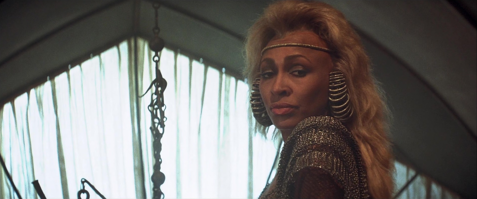 Mad Max Beyond Thunderdome (1985), medium, 2.40:1 — film still
