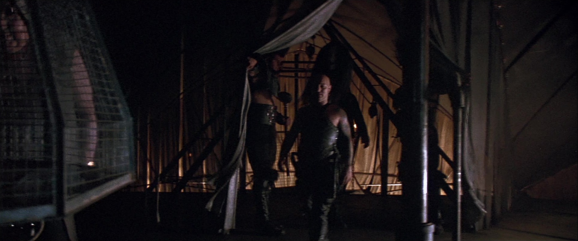 Mad Max Beyond Thunderdome (1985), wide, 2.40:1 — film still
