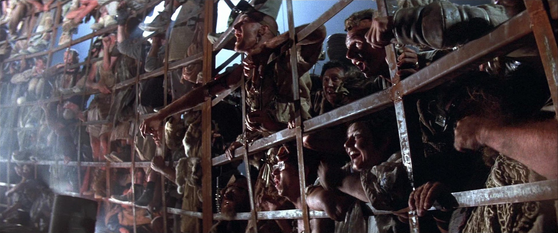 Mad Max Beyond Thunderdome (1985), wide, 2.40:1 — film still