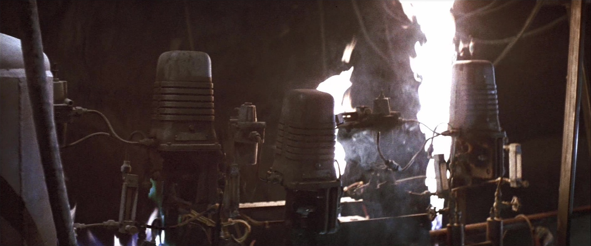 Mad Max Beyond Thunderdome (1985), wide, 2.40:1 — film still