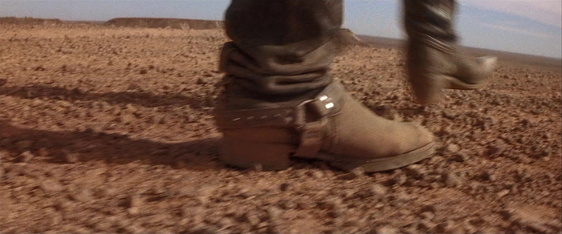 Mad Max Beyond Thunderdome (1985), medium, 2.40:1 — film still