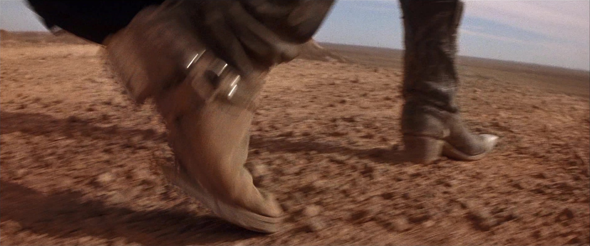 Mad Max Beyond Thunderdome (1985), medium, 2.40:1 — film still