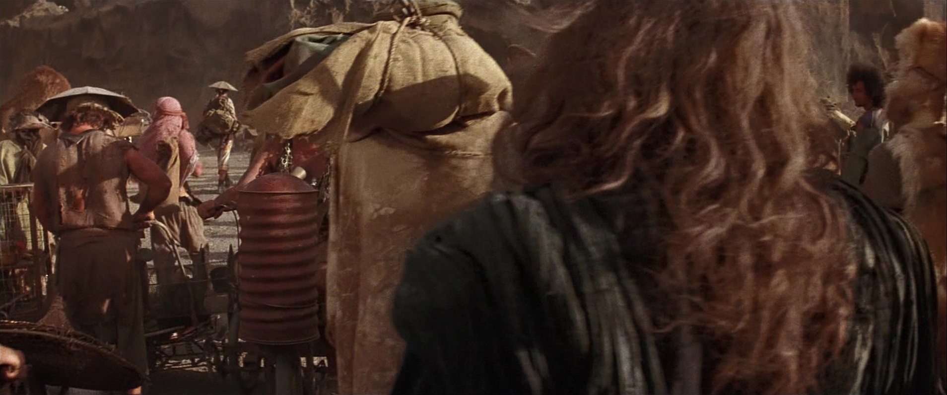 Mad Max Beyond Thunderdome (1985), wide, 2.40:1 — film still