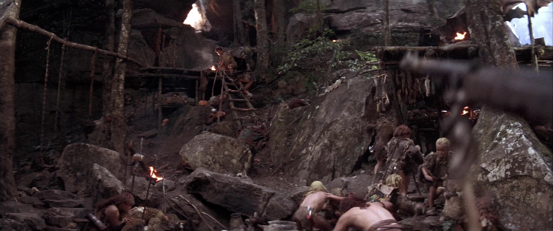 Mad Max Beyond Thunderdome (1985), wide, 2.40:1 — film still